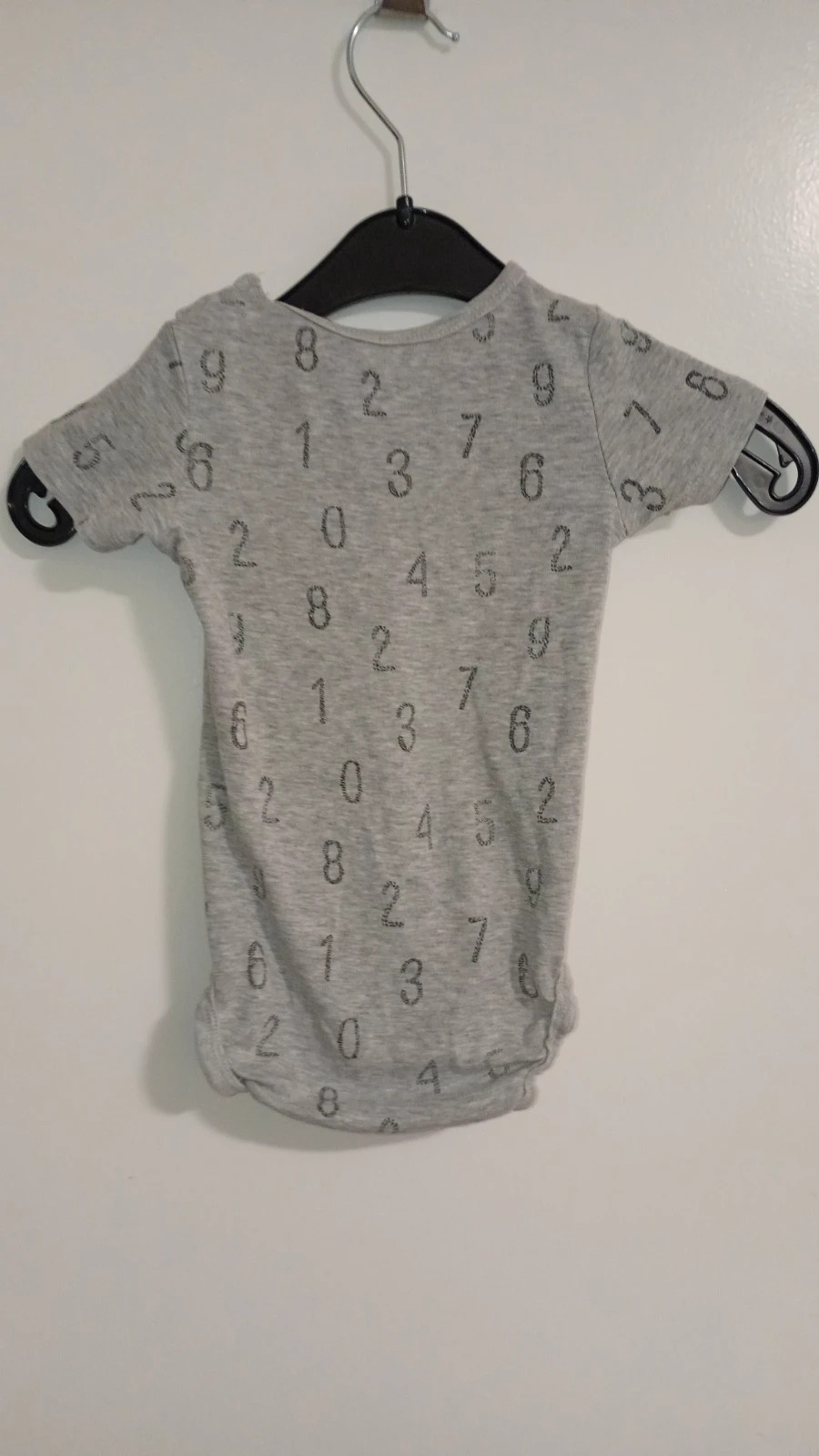 Body gr.80 – H&M – taille 12-18 Monate / 80 2