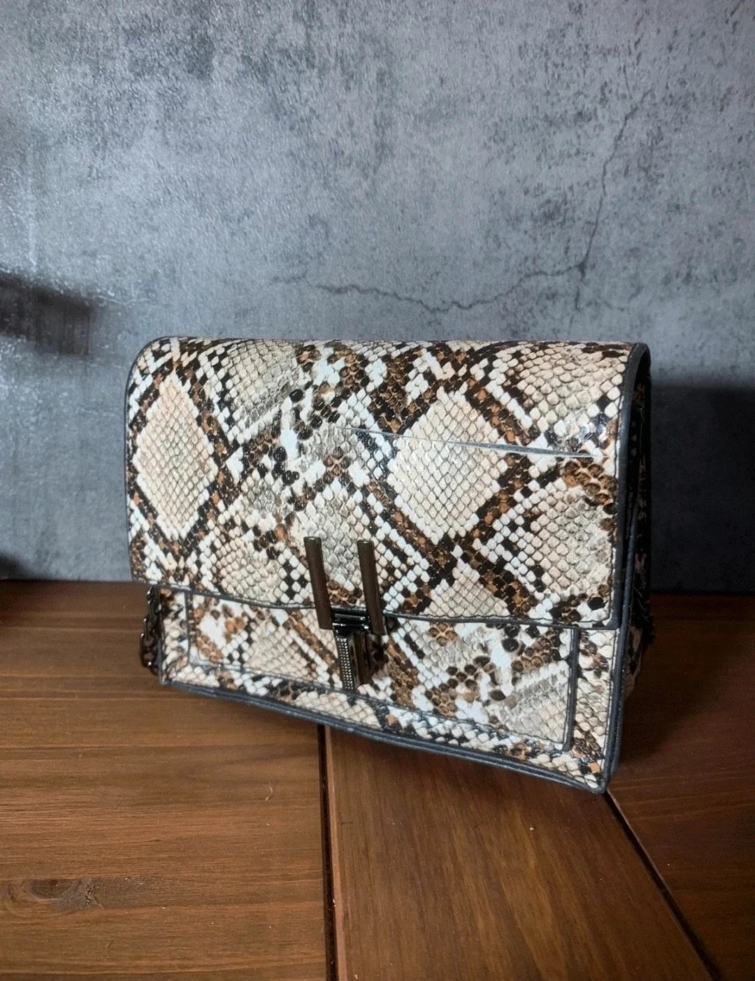 Bolso de hombro de piel de serpiente sintética | Faux Snake Skin Shoulder Bag – Vintage Dressing 3