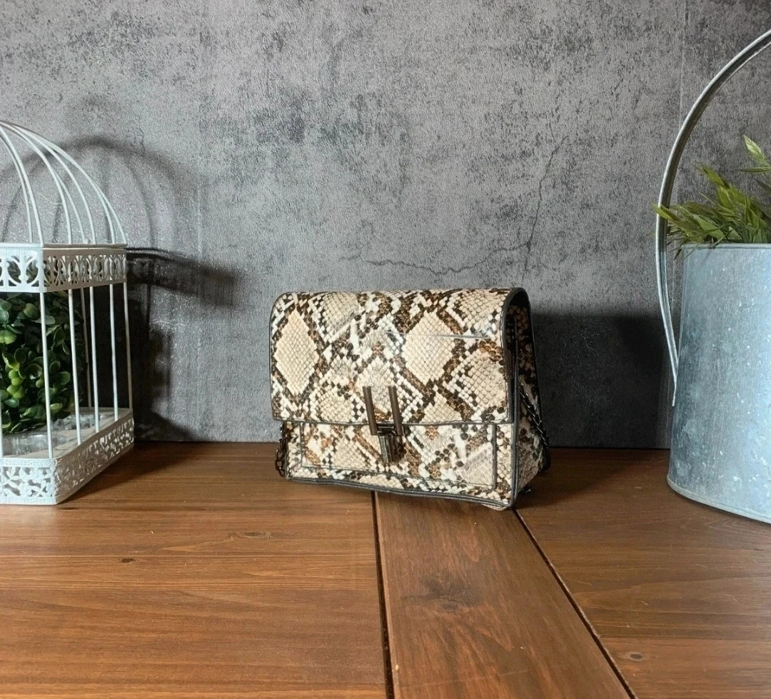 Bolso de hombro de piel de serpiente sintética | Faux Snake Skin Shoulder Bag – Vintage Dressing