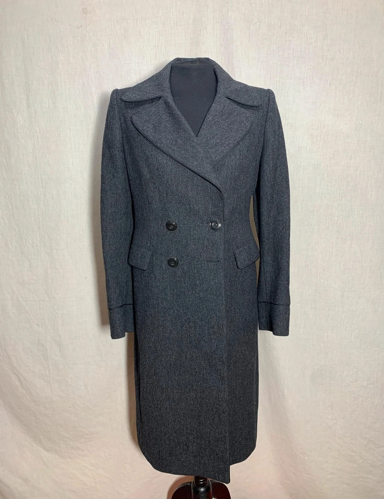 Abrigo largo cruzado de lana gris | Grey wool double-breasted coat | Massimo Dutti