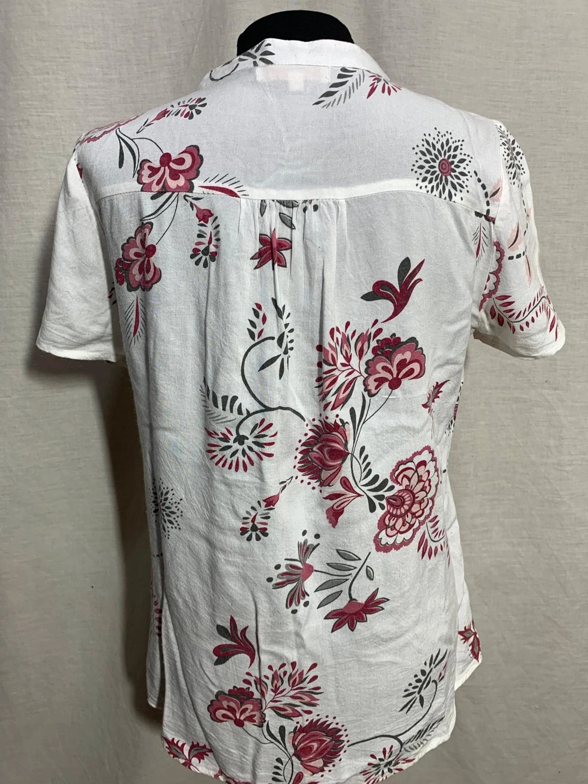 Blusa blanca con estampado floral burdeos | White floral short sleeve blouse | Amichi – Amichi – taille M / 38 / 10 5