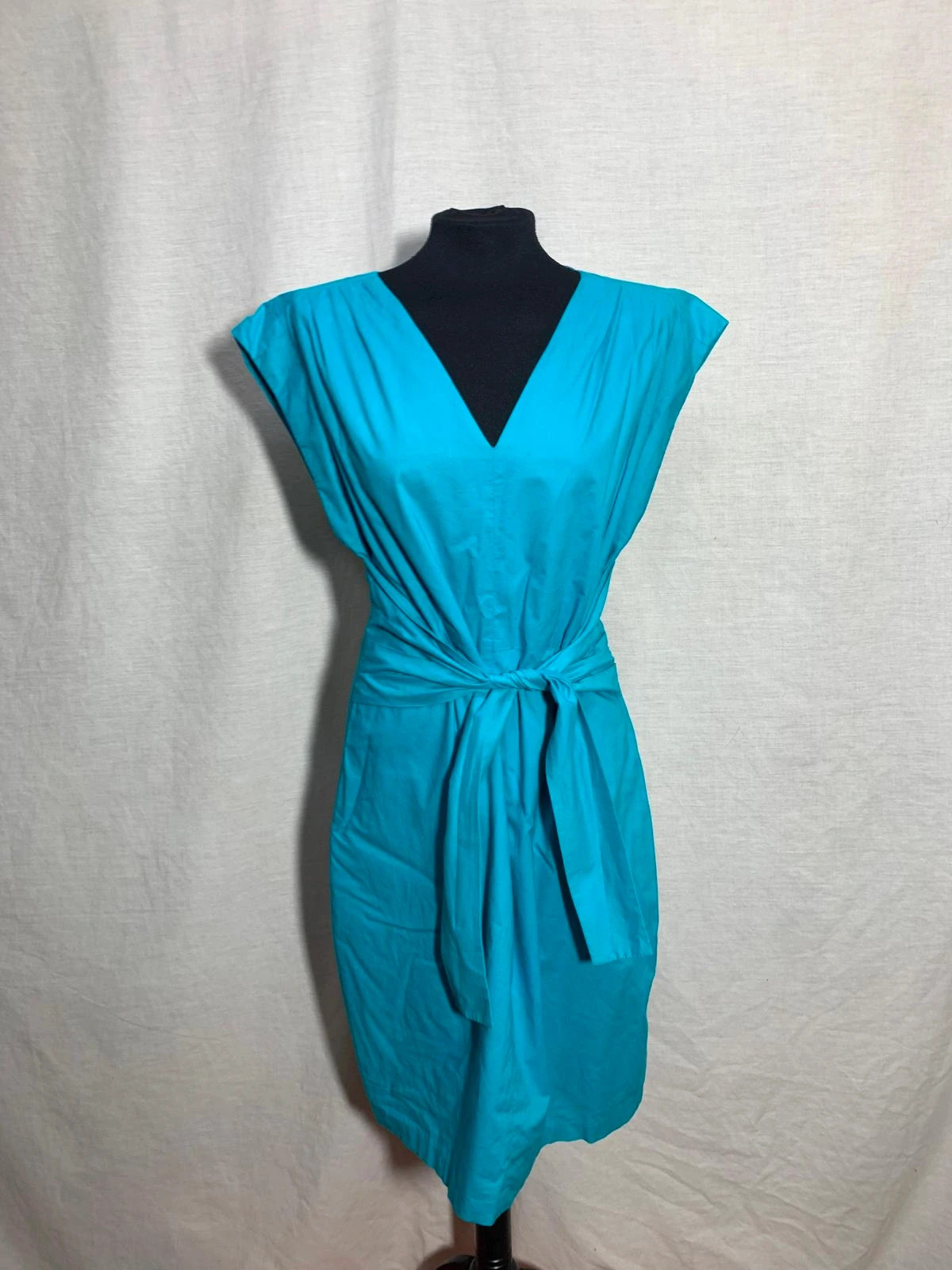 Vestido corto azul turquesa con lazada | Turquoise tie-front dress | Zendra El Corte Inglés