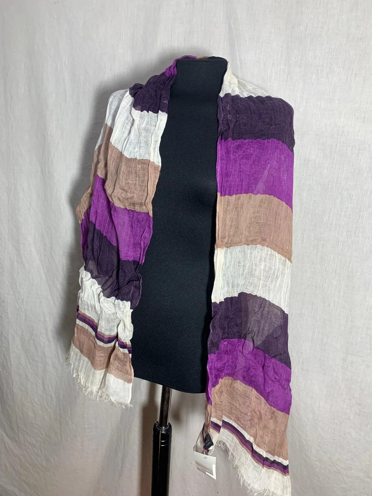 Pañuelo / Fular 100% lino a rayas moradas | 100% linen striped scarf 4