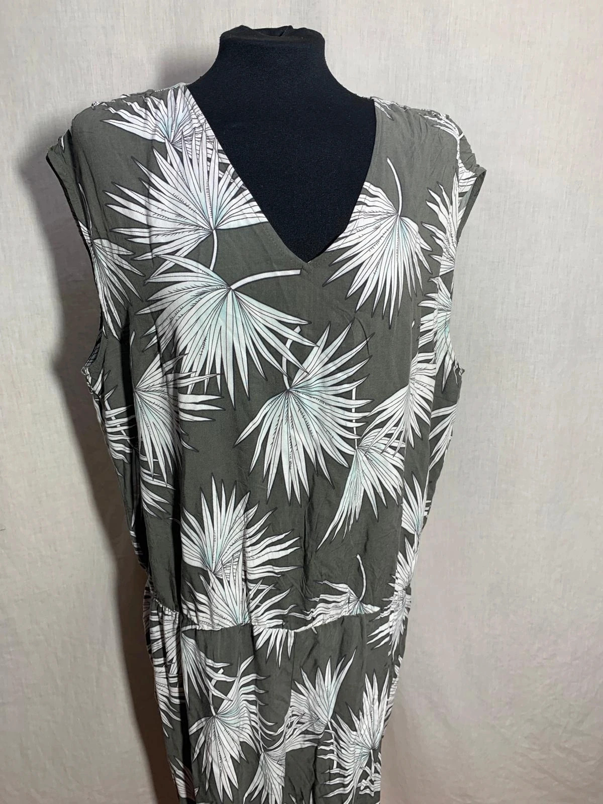 Mono largo sin mangas tropical verde | Tropical jumpsuit | Soya Concept – Soyaconcept – taille XL / 42 / 14 3