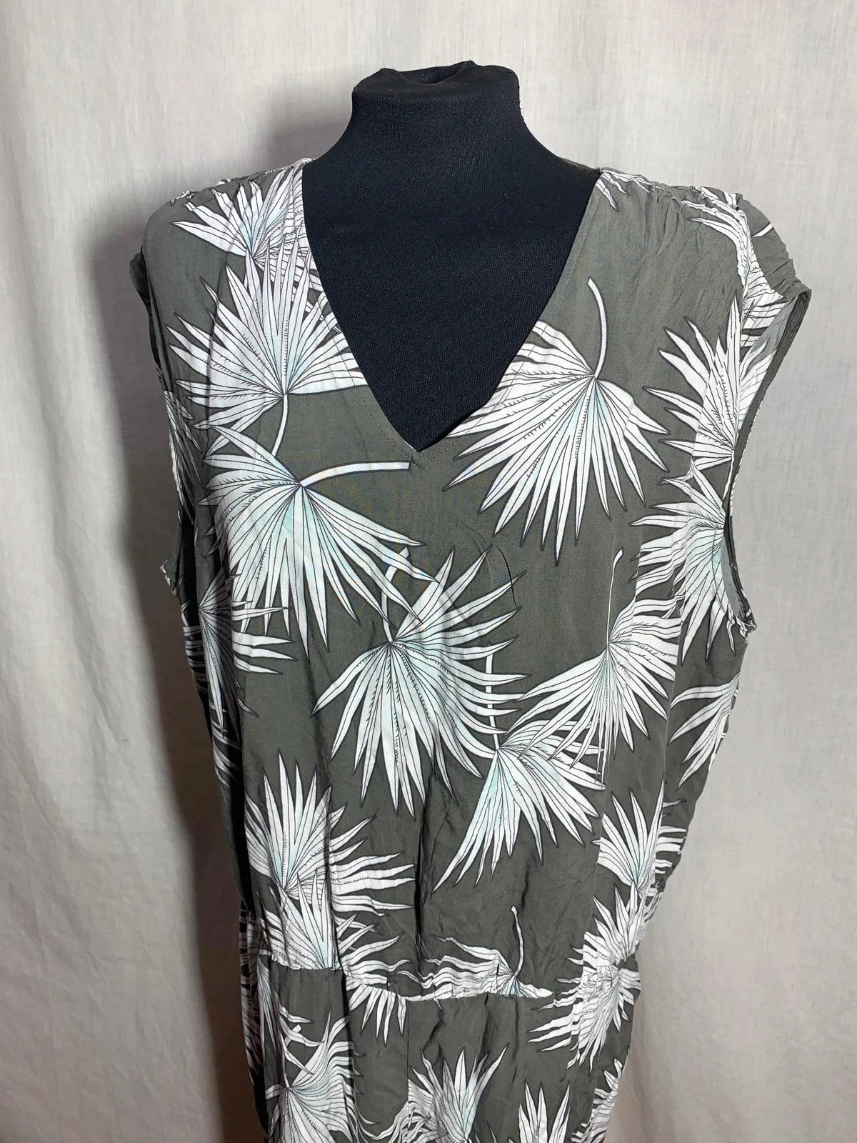 Mono largo sin mangas tropical verde | Tropical jumpsuit | Soya Concept – Soyaconcept – taille XL / 42 / 14 4