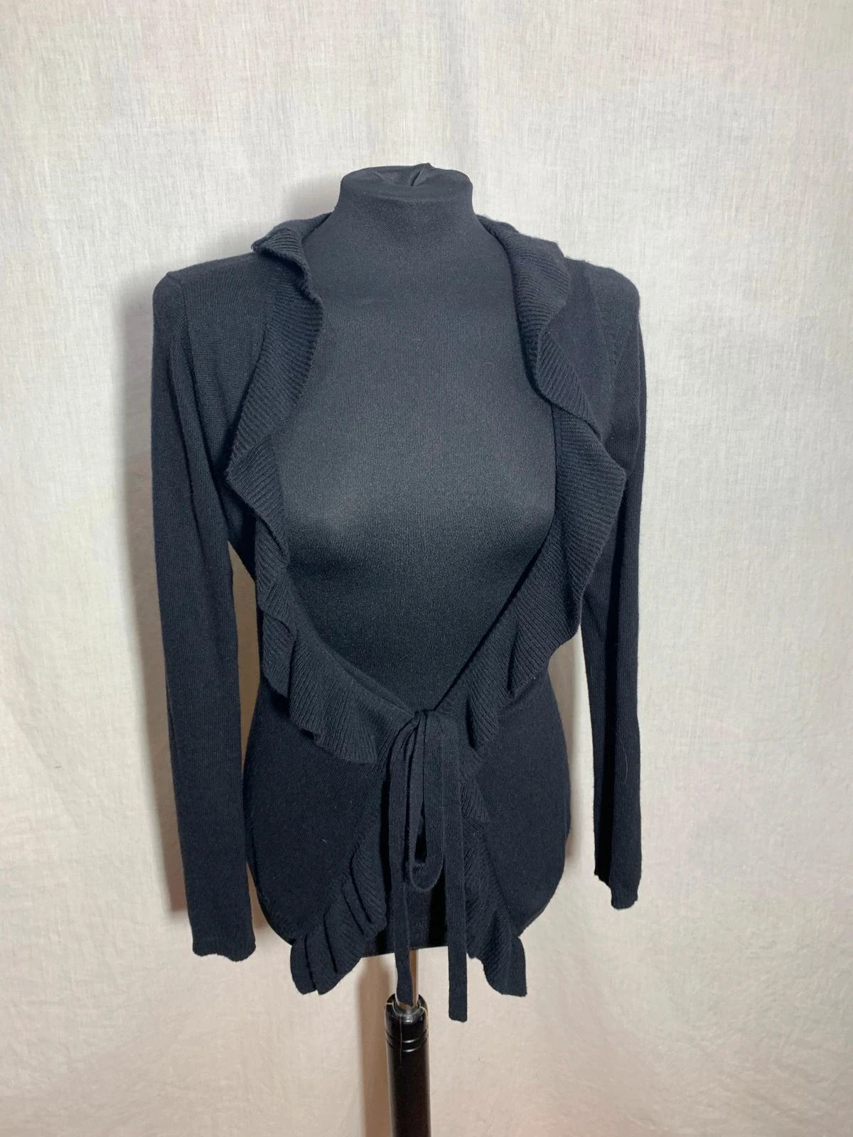 Cárdigan negro de punto fino con volantes | Ruffled black cardigan | Zara – Zara – taille M / 38 / 10 3