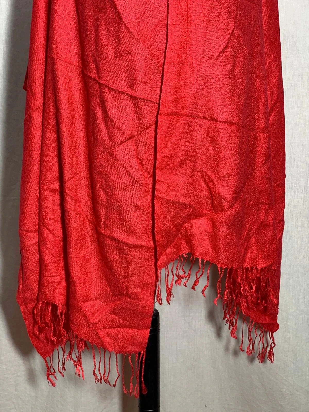 Pashmina / Chal fino rojo con flecos | Red pashmina shawl – Accessorize 3