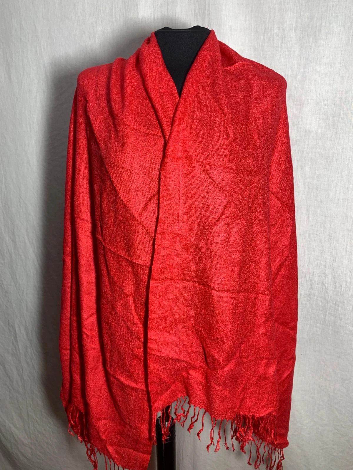 Pashmina / Chal fino rojo con flecos | Red pashmina shawl – Accessorize 4