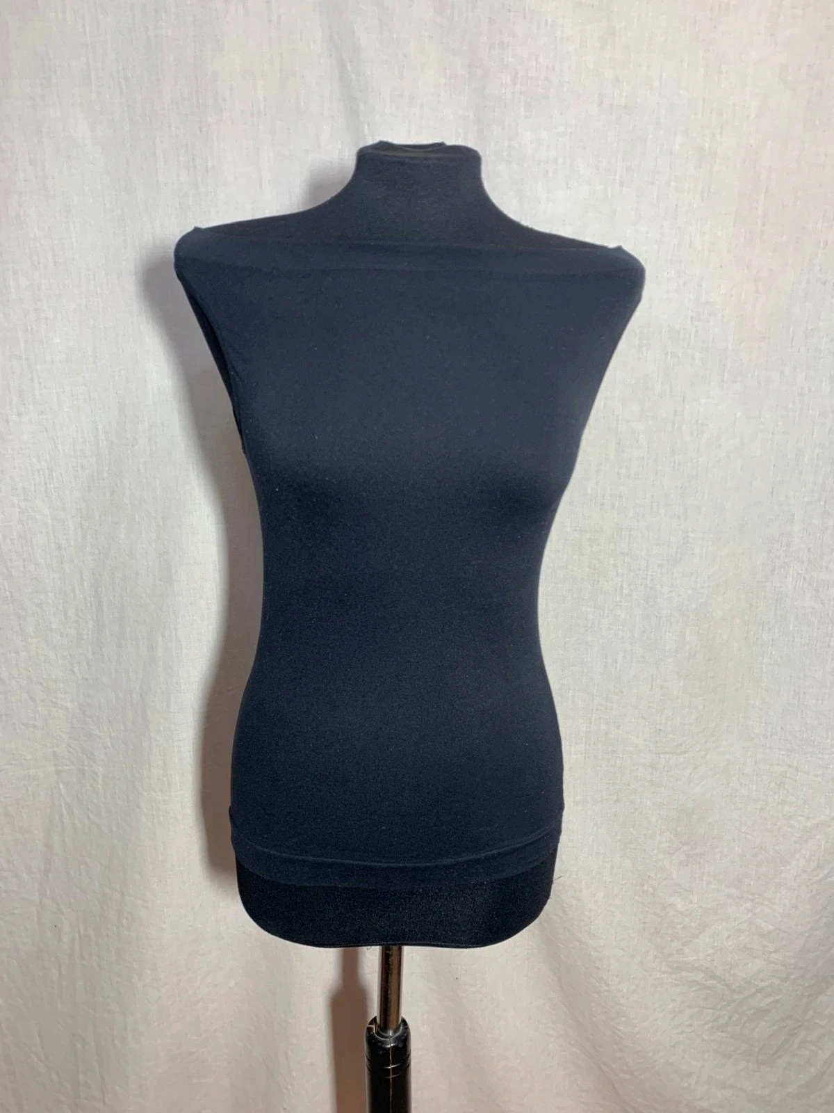 Top / Camiseta negra con escote barco elástico | Black off-shoulder top – taille M / 38 / 10