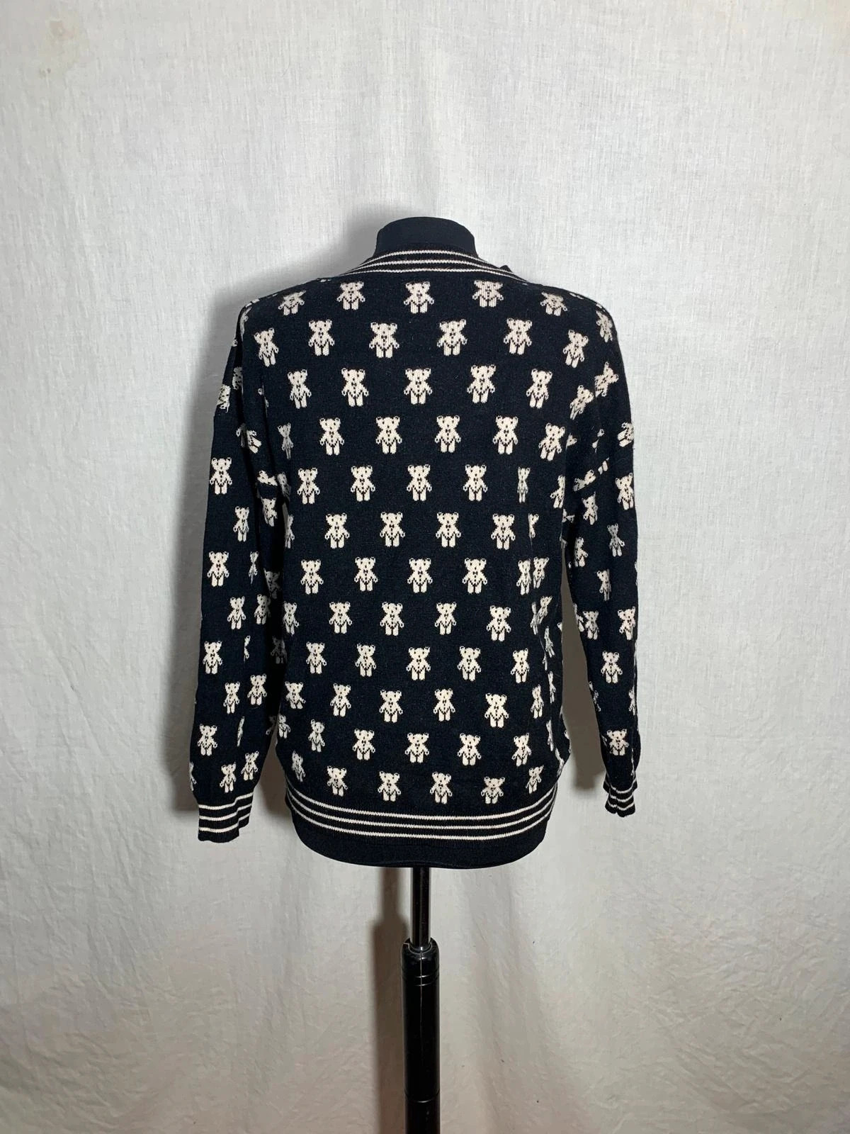Cárdigan negro de punto con estampado de ositos | Black Teddy bear printed knit cardigan | Tiramisú – Tiramisu – taille Taille unique 2