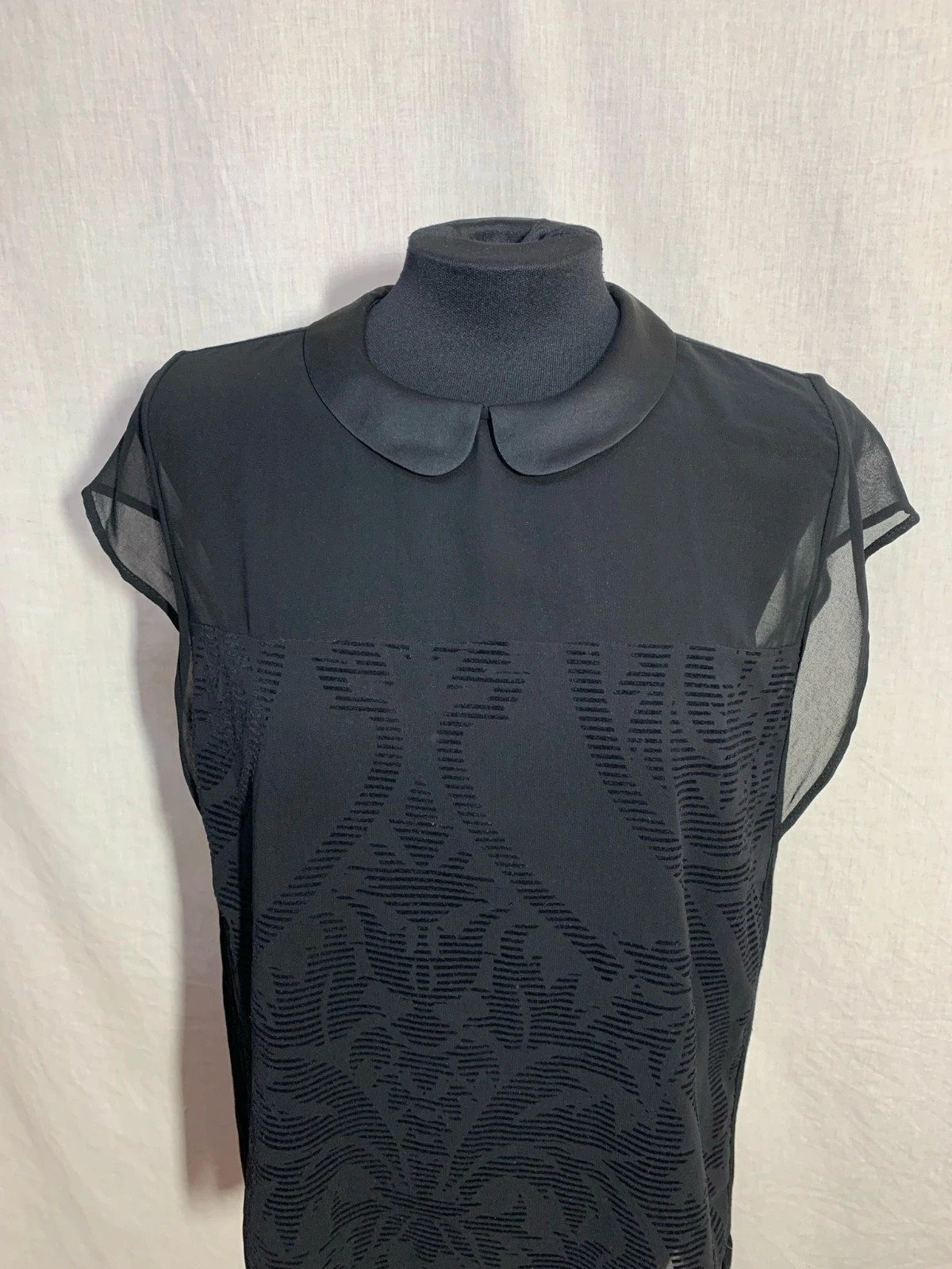 Blusa negra sin mangas y cuello de cisne | Black sleeveless turtleneck blouse | Mango – Mango – taille L / 40 / 12 4