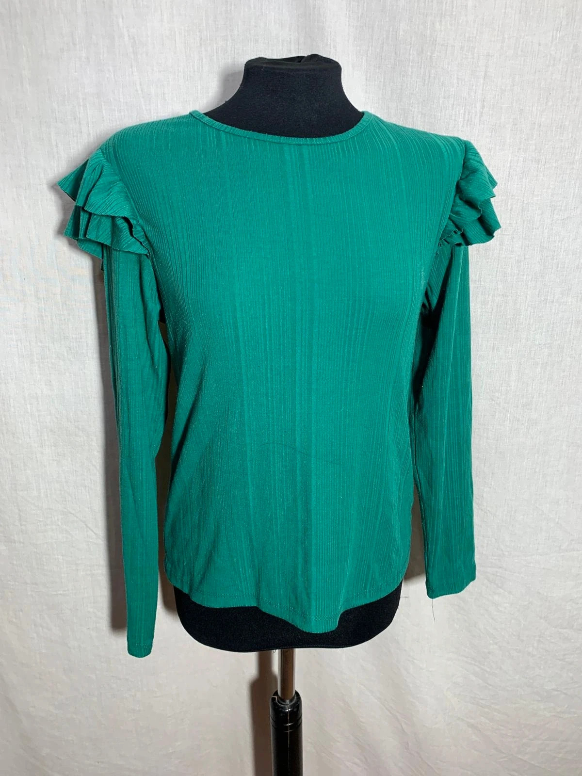 Jersey fino verde esmeralda con volantes | Fine emerald green ruffle sweater | Lefties – Lefties – taille L / 40 / 12 3