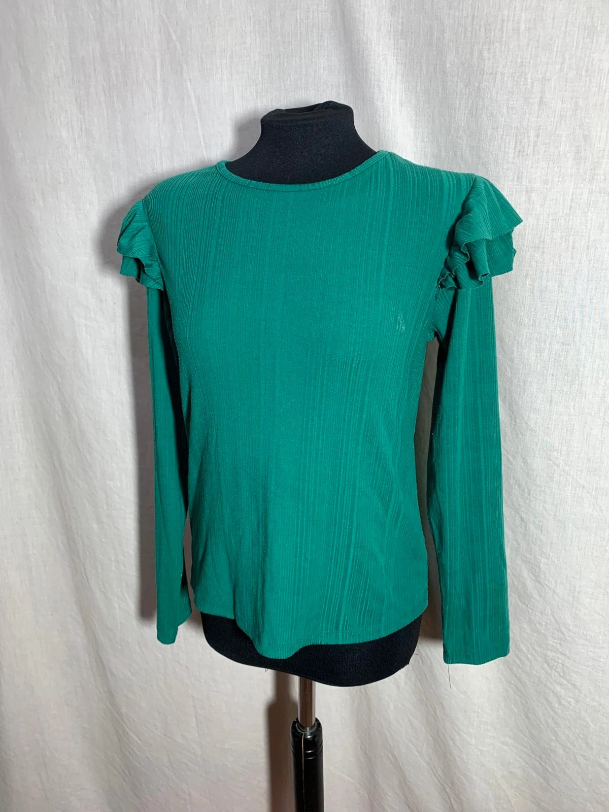 Jersey fino verde esmeralda con volantes | Fine emerald green ruffle sweater | Lefties – Lefties – taille L / 40 / 12 2