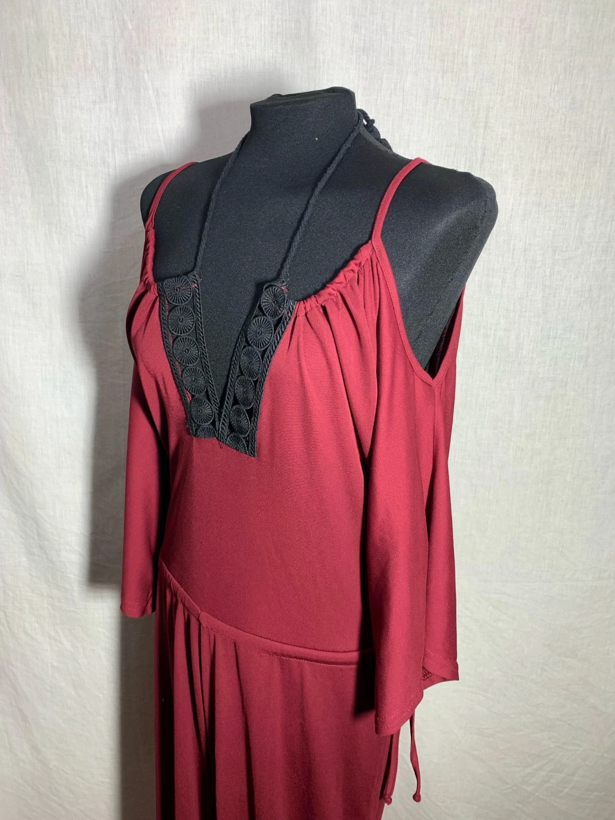 Mono largo de fiesta granate | Maroon off-shoulder party jumpsuit | Sara León – Sara León – taille XL / 42 / 14 3