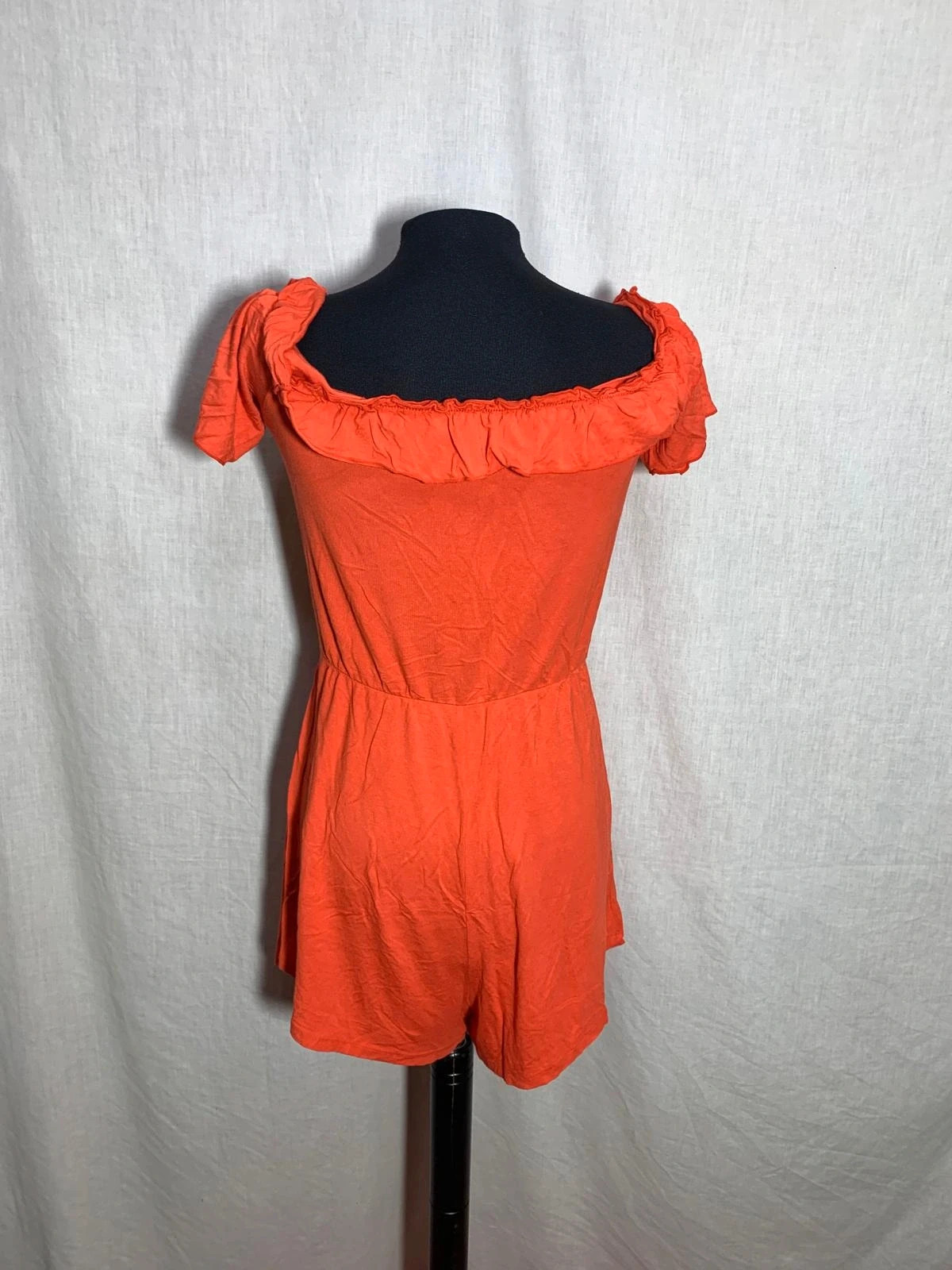 Mono corto rojo anaranjado con escote barco | Red-orange off-the-shoulder playsuit | Stradivarius – Stradivarius – taille S / 36 / 8 3