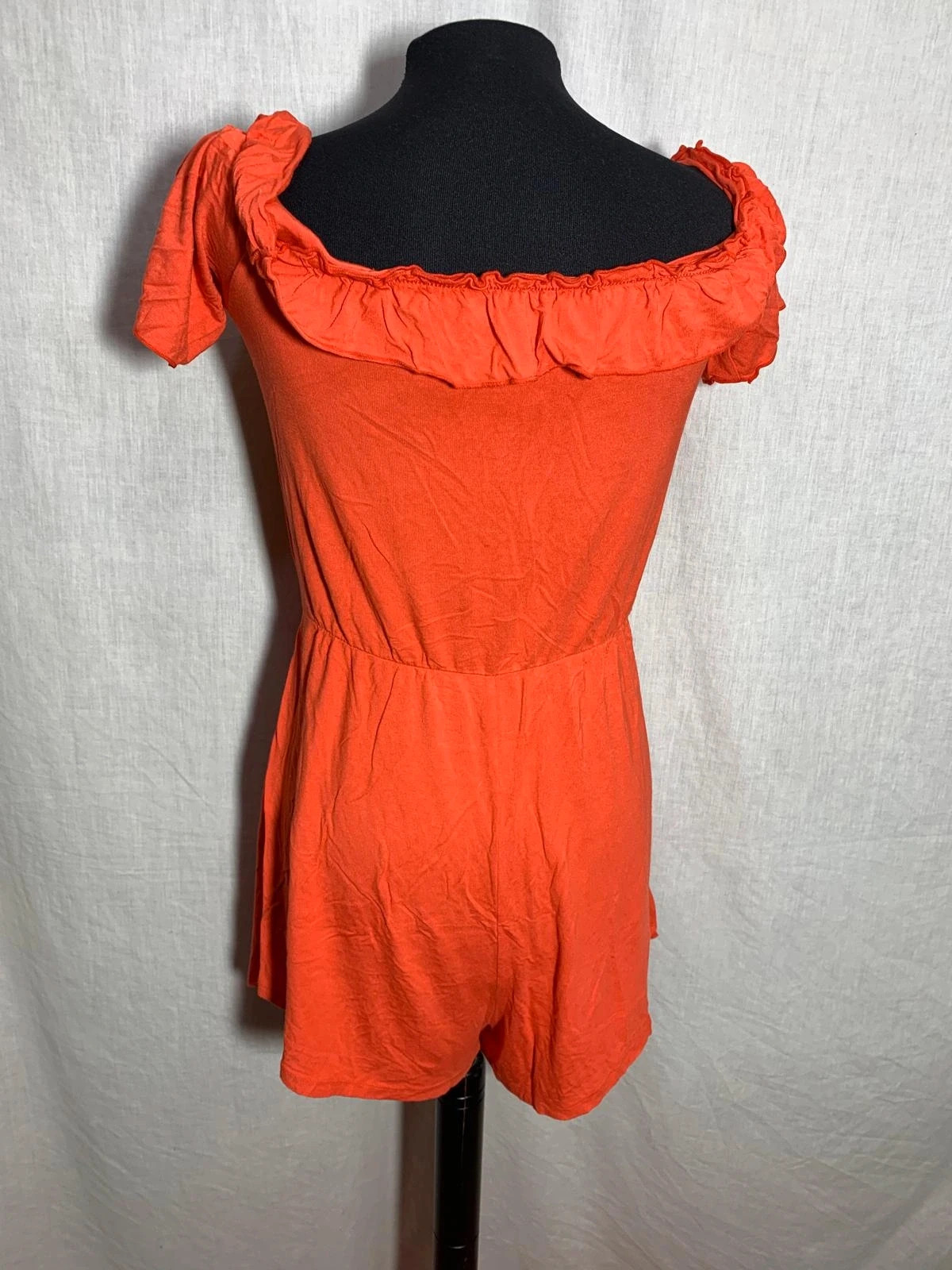 Mono corto rojo anaranjado con escote barco | Red-orange off-the-shoulder playsuit | Stradivarius – Stradivarius – taille S / 36 / 8 5