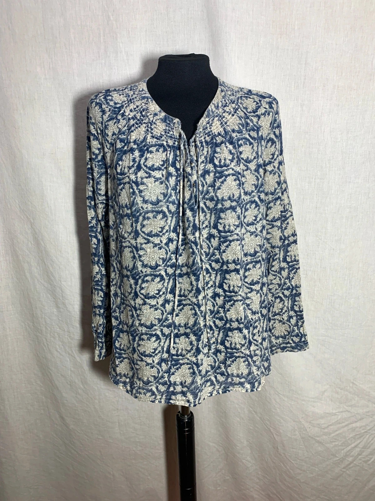 Blusa Azul y Blanca con Estampado Étnico | Blue and White Ethnic Print Blouse | Mango – Mango – taille L / 40 / 12