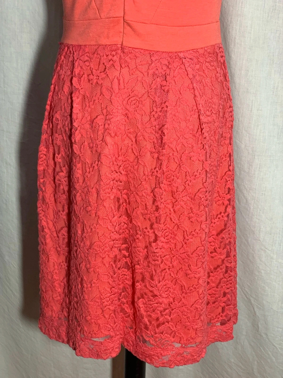 Vestido de fiesta sin mangas | Party Dress | Almatrichi – Almatrichi – taille XL / 42 / 14 5