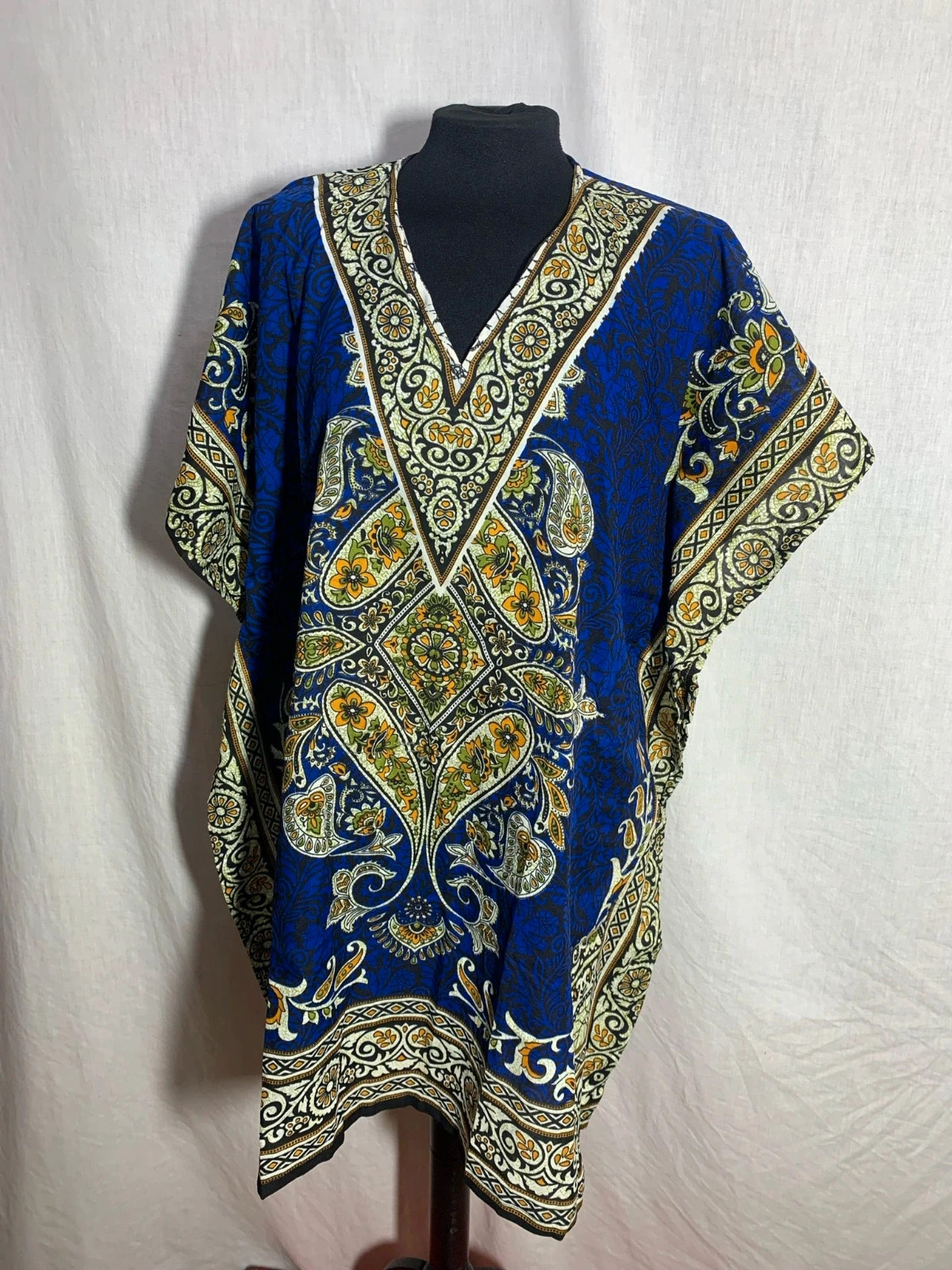 Chilaba azul con detalles dorados | Blue djellaba with gold details – Vestido – taille Taille unique 3