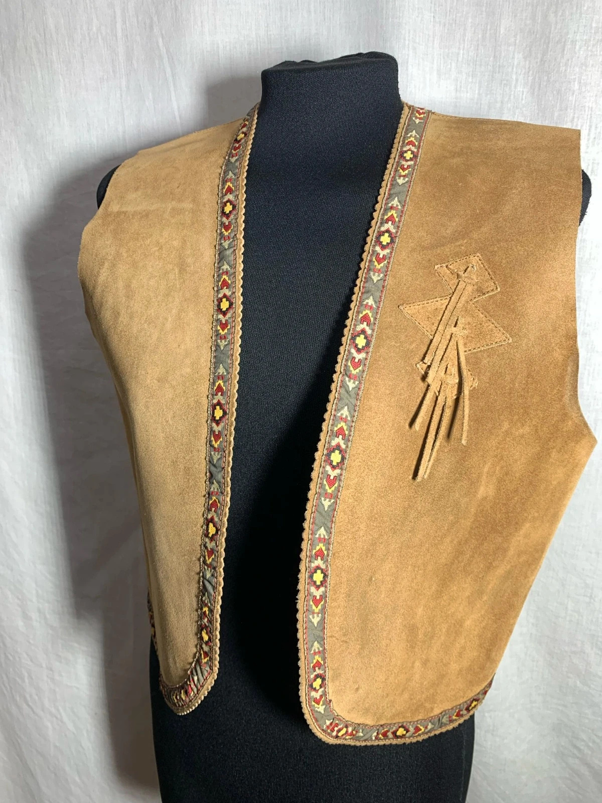Chaleco de Piel Marrón con Bordados | Brown Leather Vest with Embroidery | Gianni Zenna – Vintage Dressing – taille L / 40 / 12 5