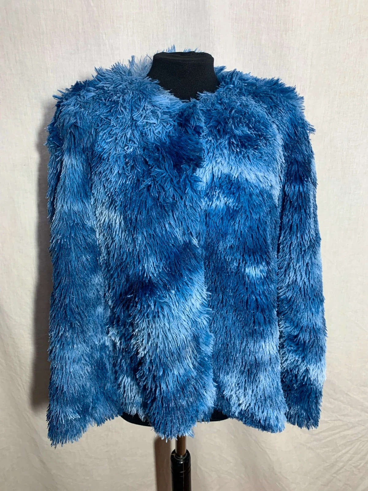 Capa de Pelo Azul sin Botones | Blue Faux Fur Open Cape – Vintage Dressing – taille Taille unique 5