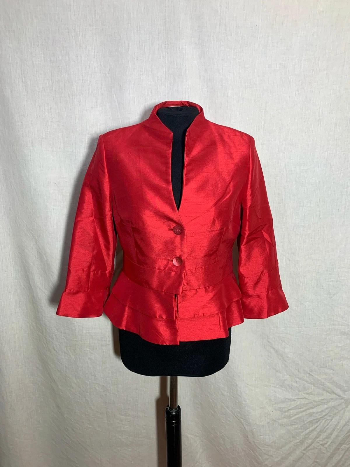 Chaqueta Americana Roja con Volantes | Red Blazer with Ruffles | Precchio Colors Concept