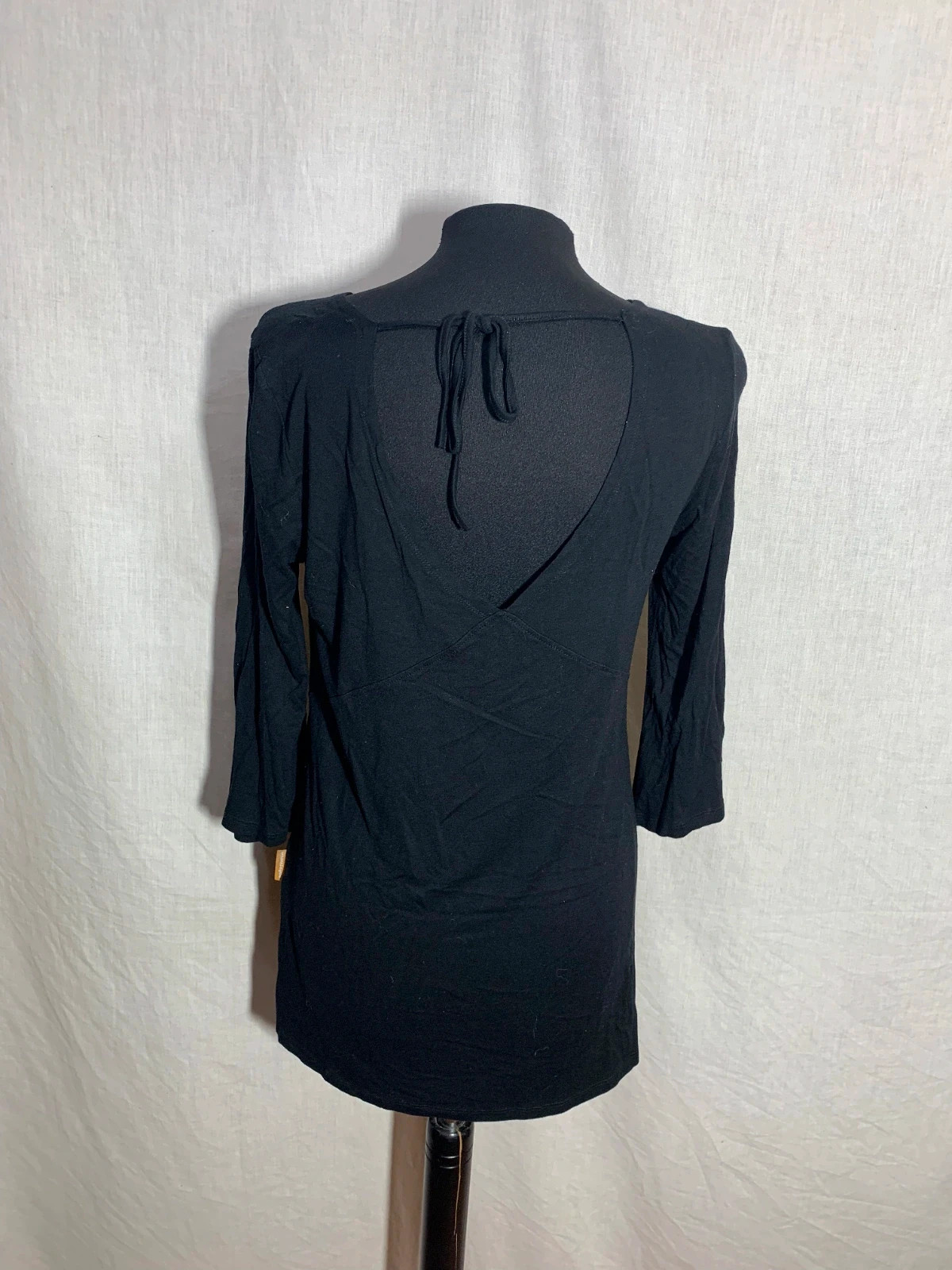 Blusa Negra con Flor Azul | Black Blouse with Blue Flower | Mamatoyae – Mamatayoe – taille L / 40 / 12 2