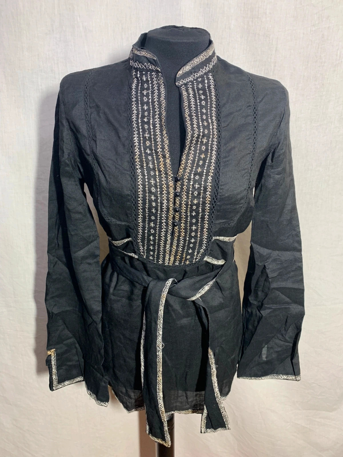 Blusa de ramio negra con bordados | Black embroidered ramie blouse | Zara Basic – Zara – taille M / 38 / 10 3