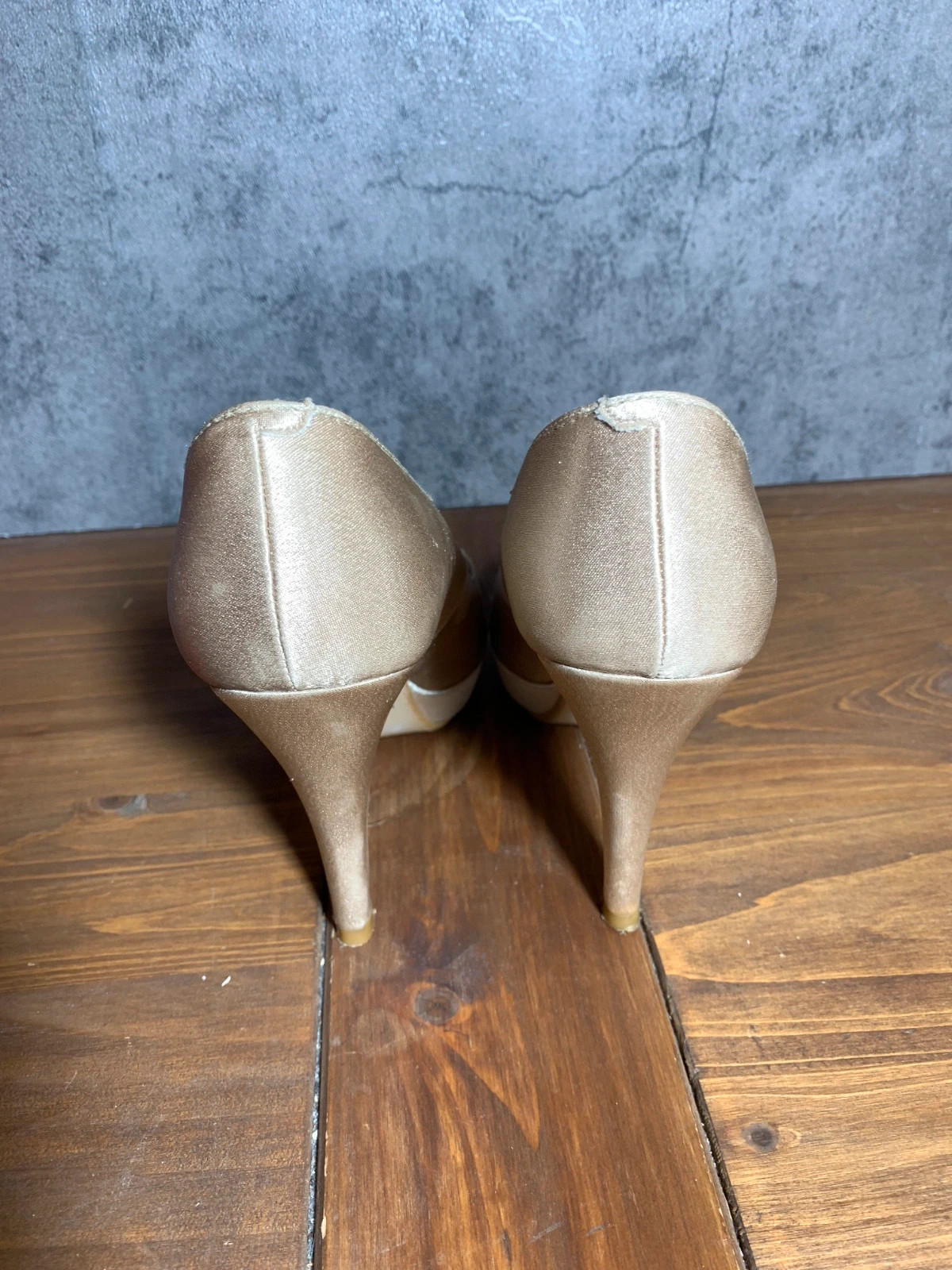 Zapatos de tacón "peep toe" satinados | Satin peep toe heels | dm – Vintage Dressing – taille 37 4