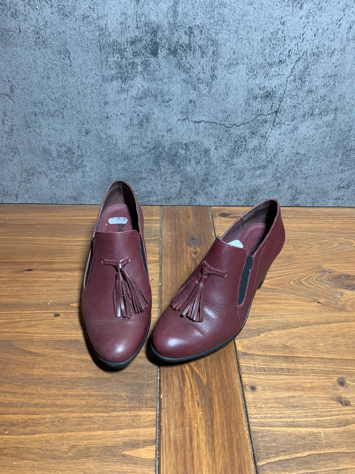 Zapatos de tacón burdeos con borlas | Burgundy tassel heeled shoes | Gashu – Vintage Dressing – taille 36 2