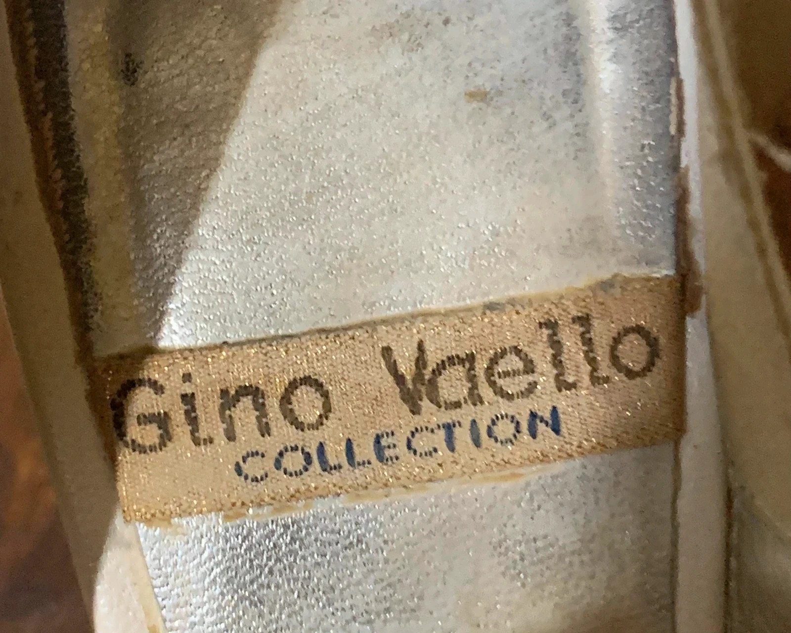 Zapatos tacón blanco flor calada | White flower heel shoes | Gino Vaello – Vintage Dressing – taille 37 5