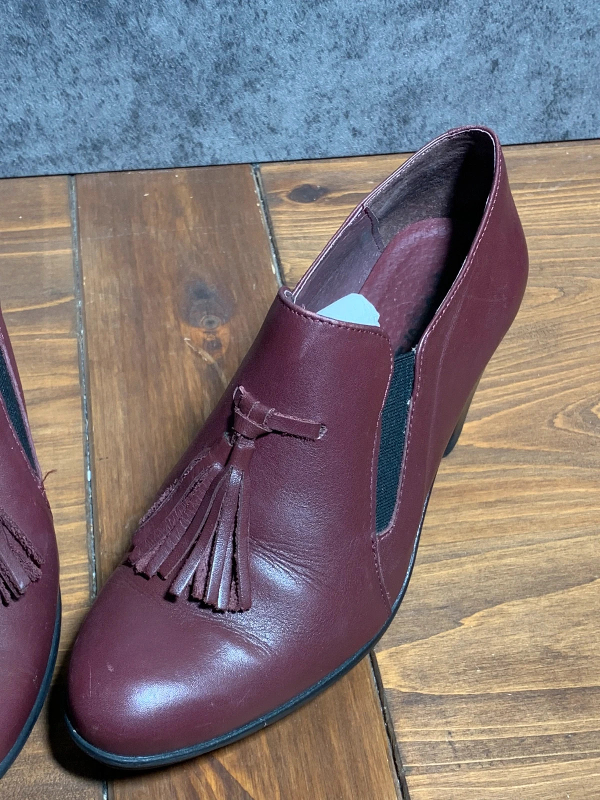 Zapatos de tacón burdeos con borlas | Burgundy tassel heeled shoes | Gashu – Vintage Dressing – taille 36 4