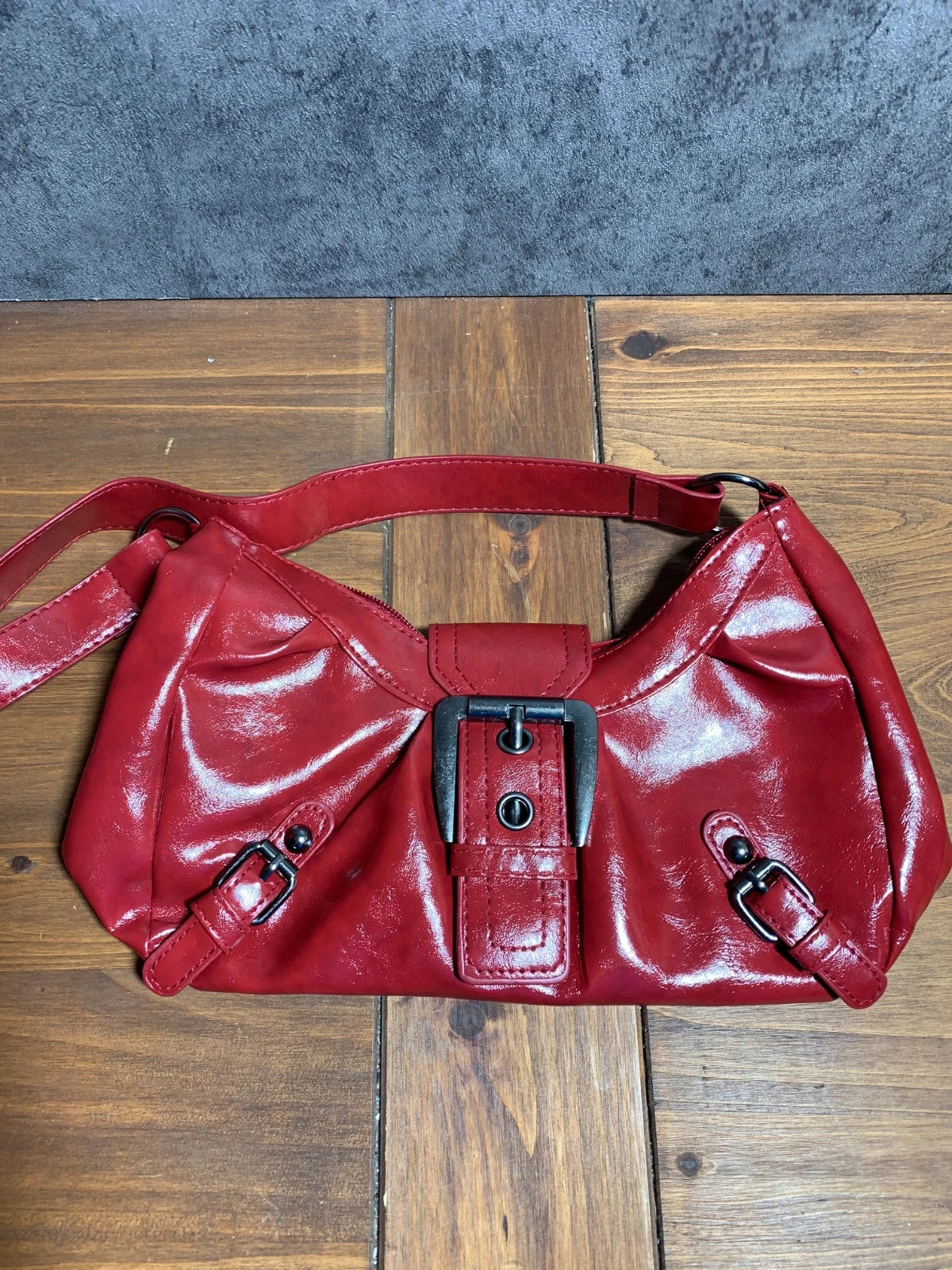 Bolso de hombro rojo efecto charol | Red patent-effect shoulder bag | y2k retro vintage – Vintage Dressing 2