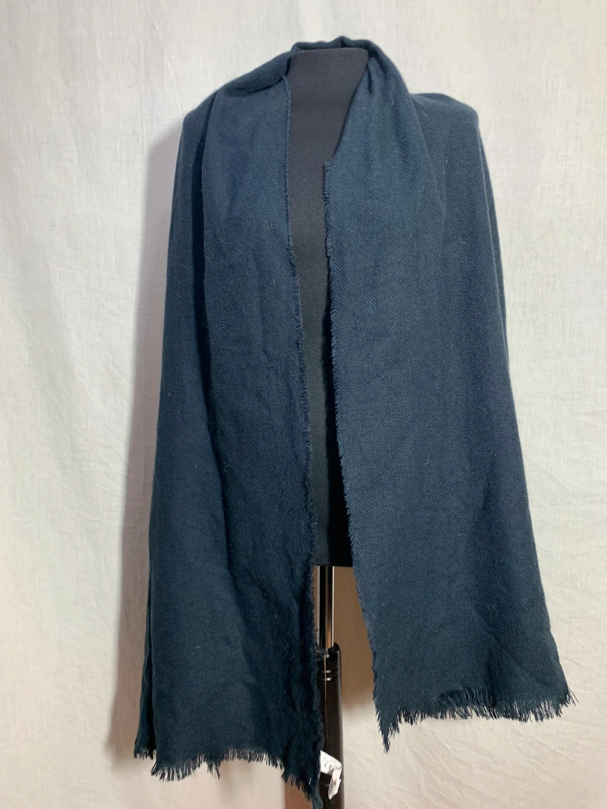 Bufanda o Fular Azul Marino | Navy Blue Scarf or Shawl 3