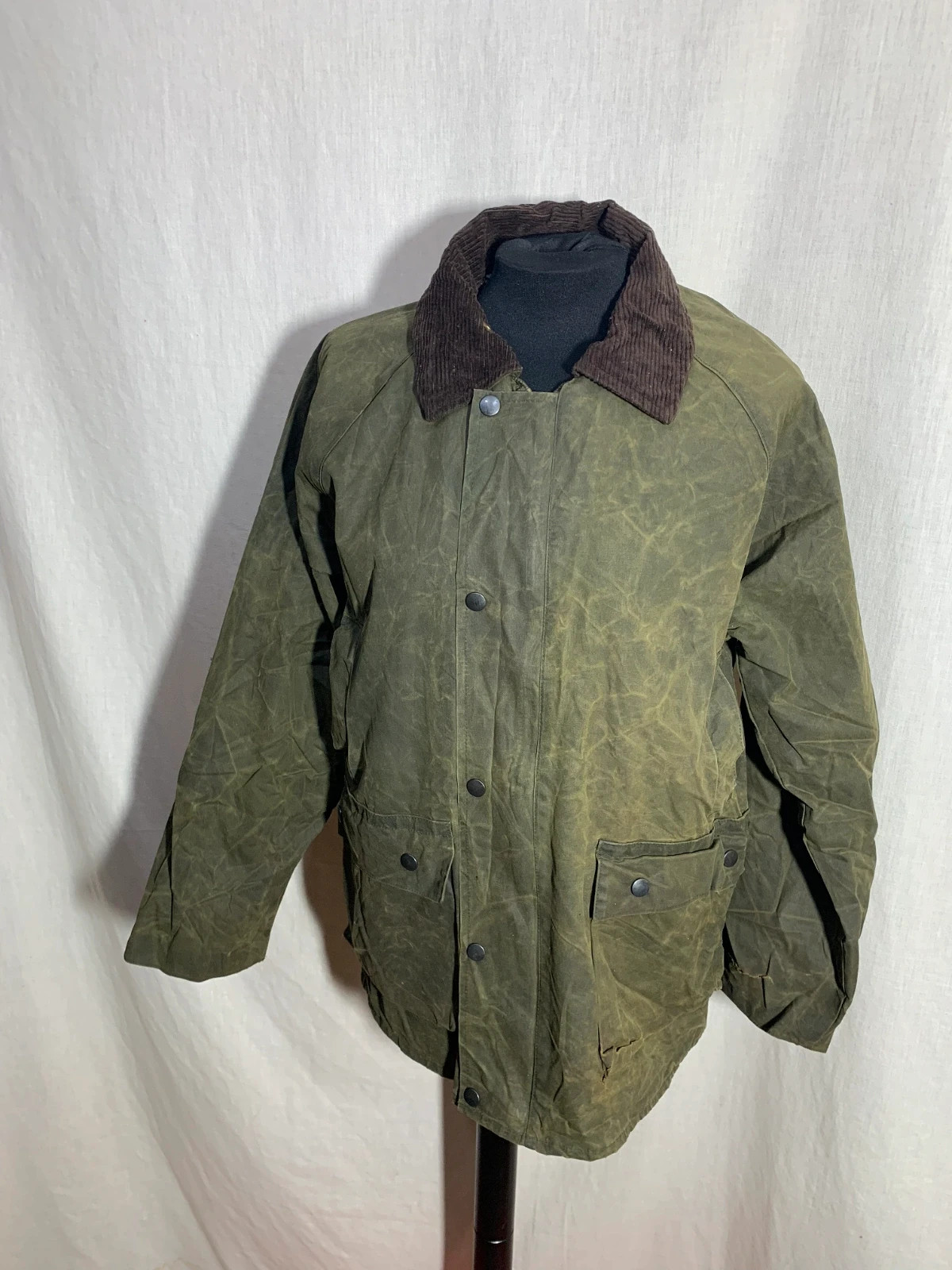 Abrigo Verde con Cuello de Pana | Green Coat with Corduroy Collar | Bearwood