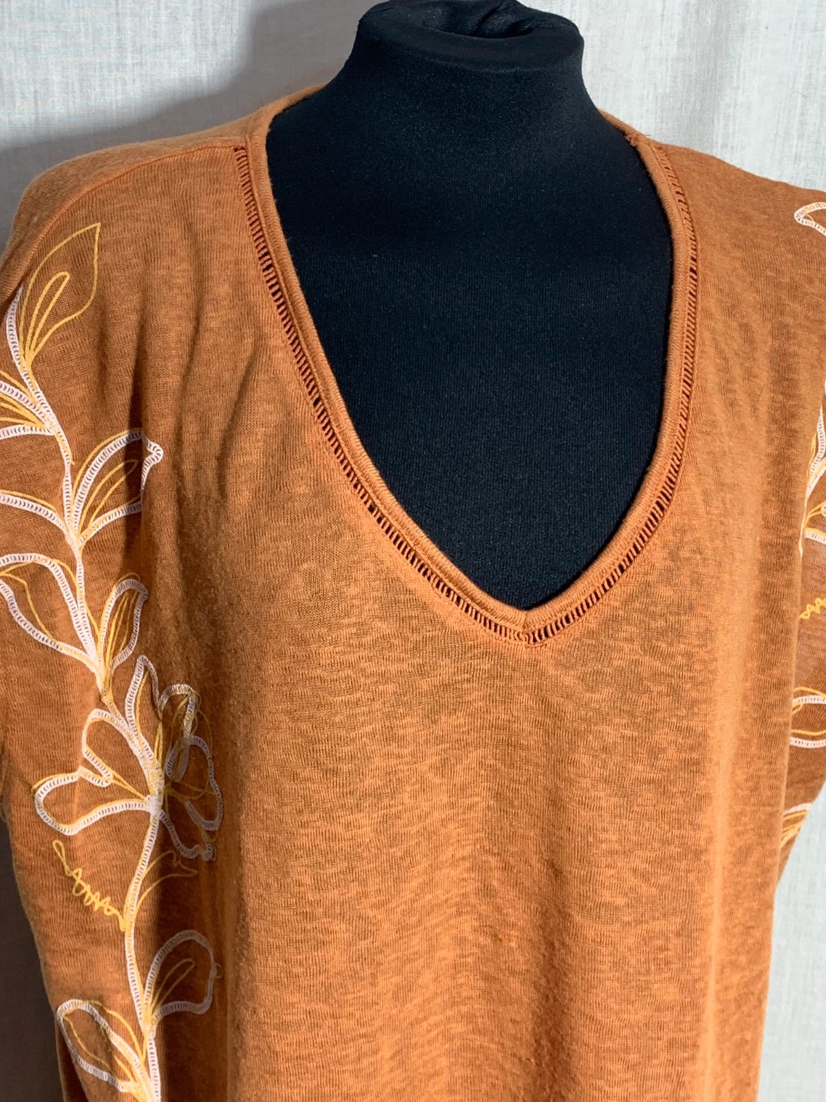 Jersey Terracota con Bordados | Terracotta Sweater with Embroidery | Encuentro – Encuentro – taille XXL / 44 / 16 4