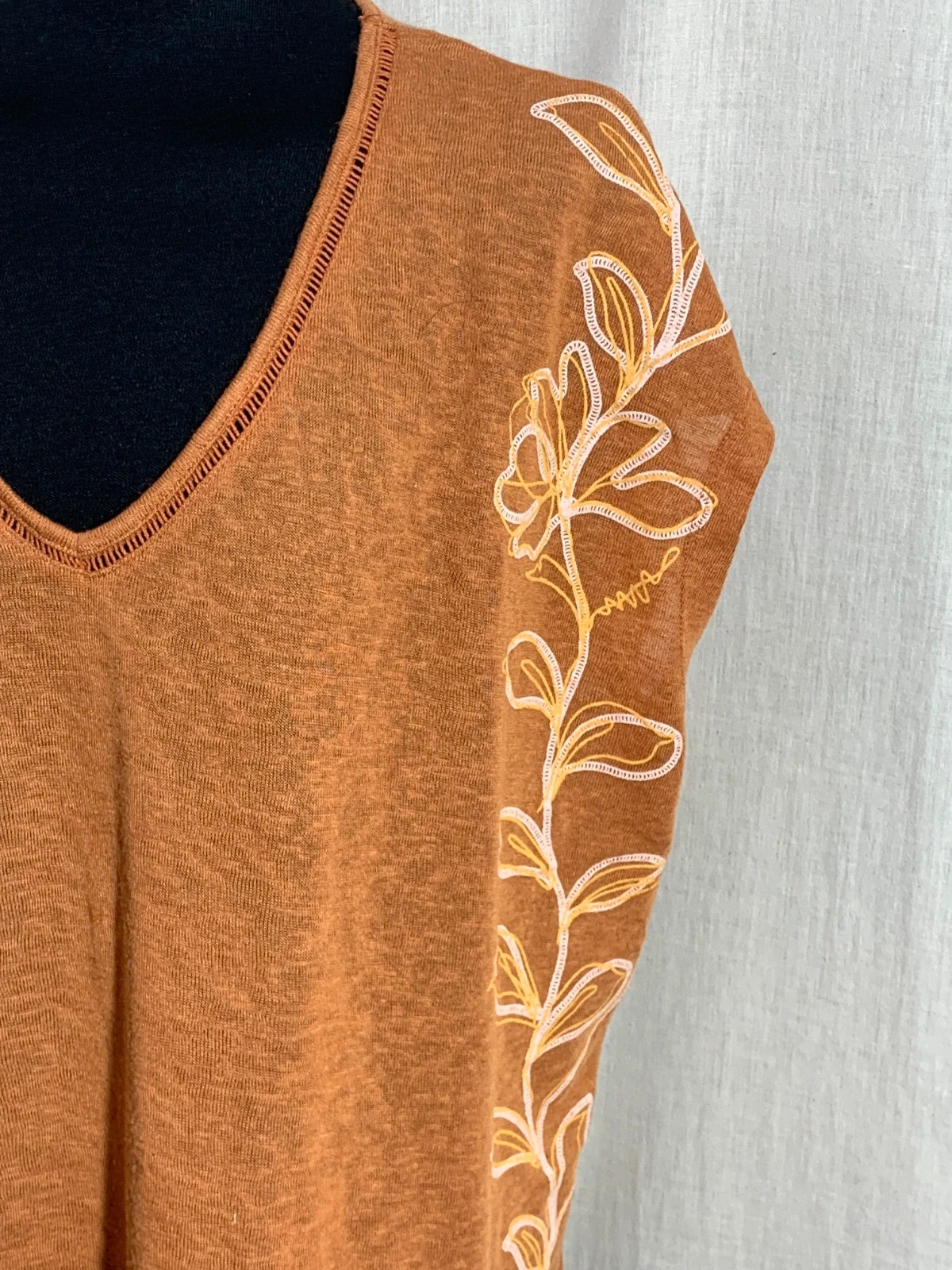 Jersey Terracota con Bordados | Terracotta Sweater with Embroidery | Encuentro – Encuentro – taille XXL / 44 / 16 5