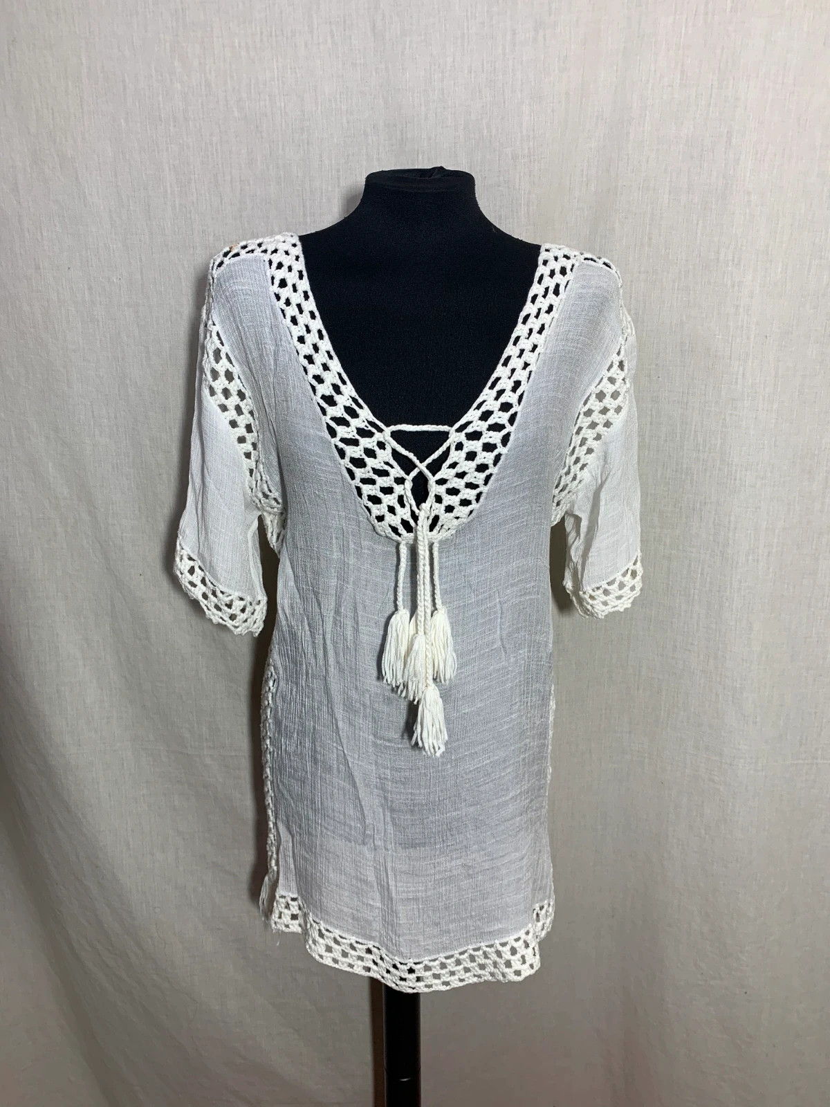 Vestido Playero Blanco con Crochet | White Crochet Beach Dress | Local