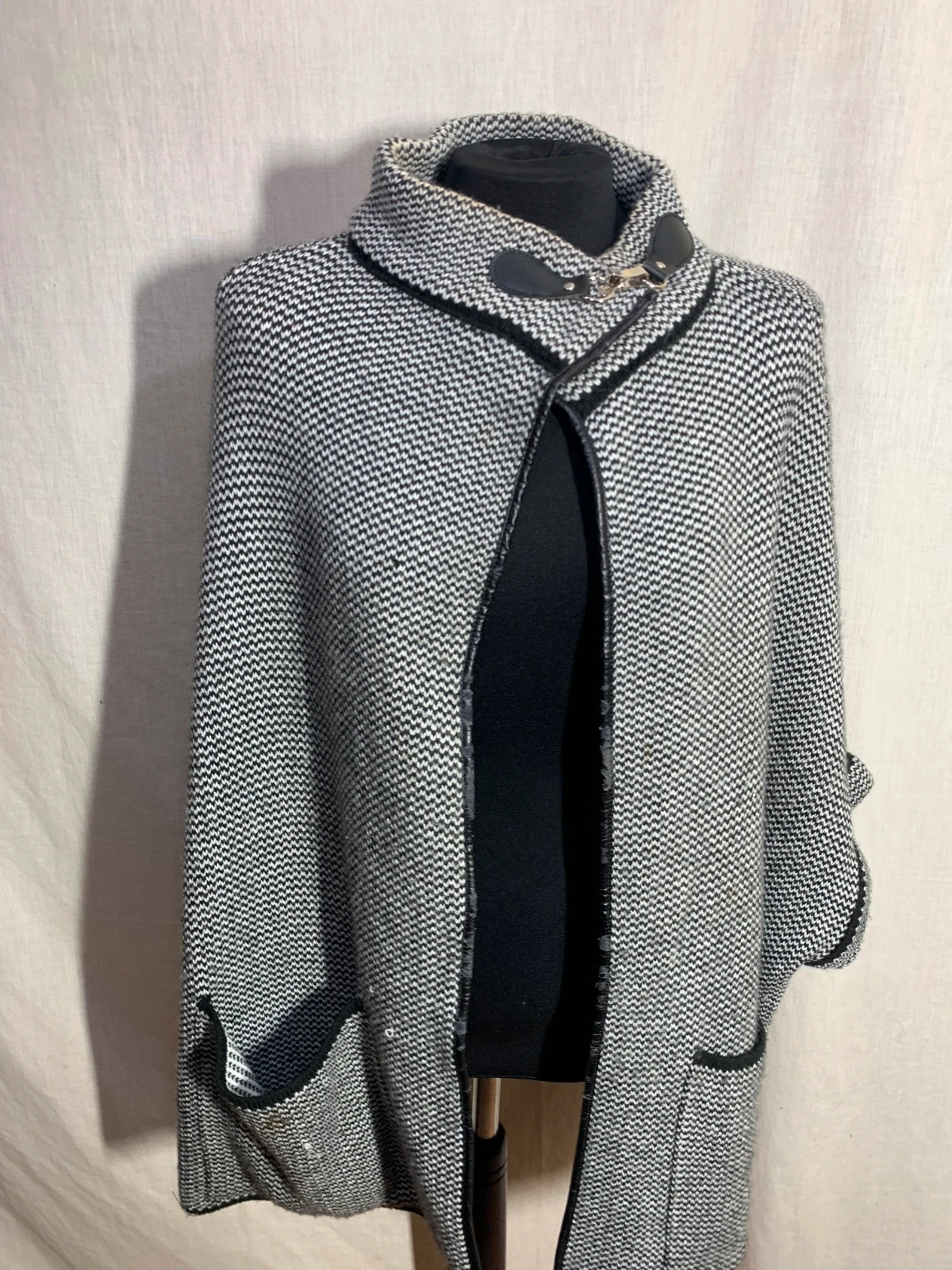 Poncho de Punto con Cierre y Bolsillos | Knit Poncho | Parfois – Parfois – taille Taille unique 3