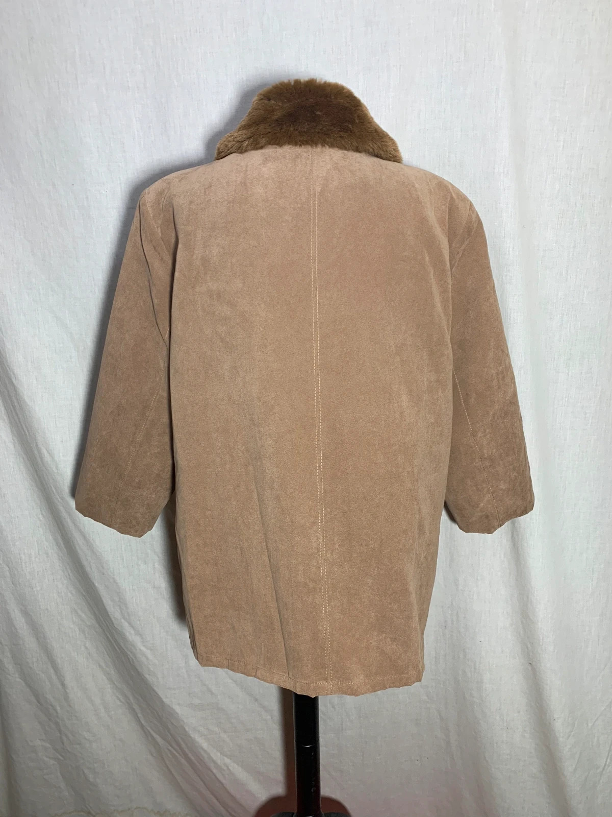 Abrigo de Antelina con Cuello de Pelo | Faux Suede Coat | Román Catachi – Vintage Dressing – taille 6XL / 52 / 24 2