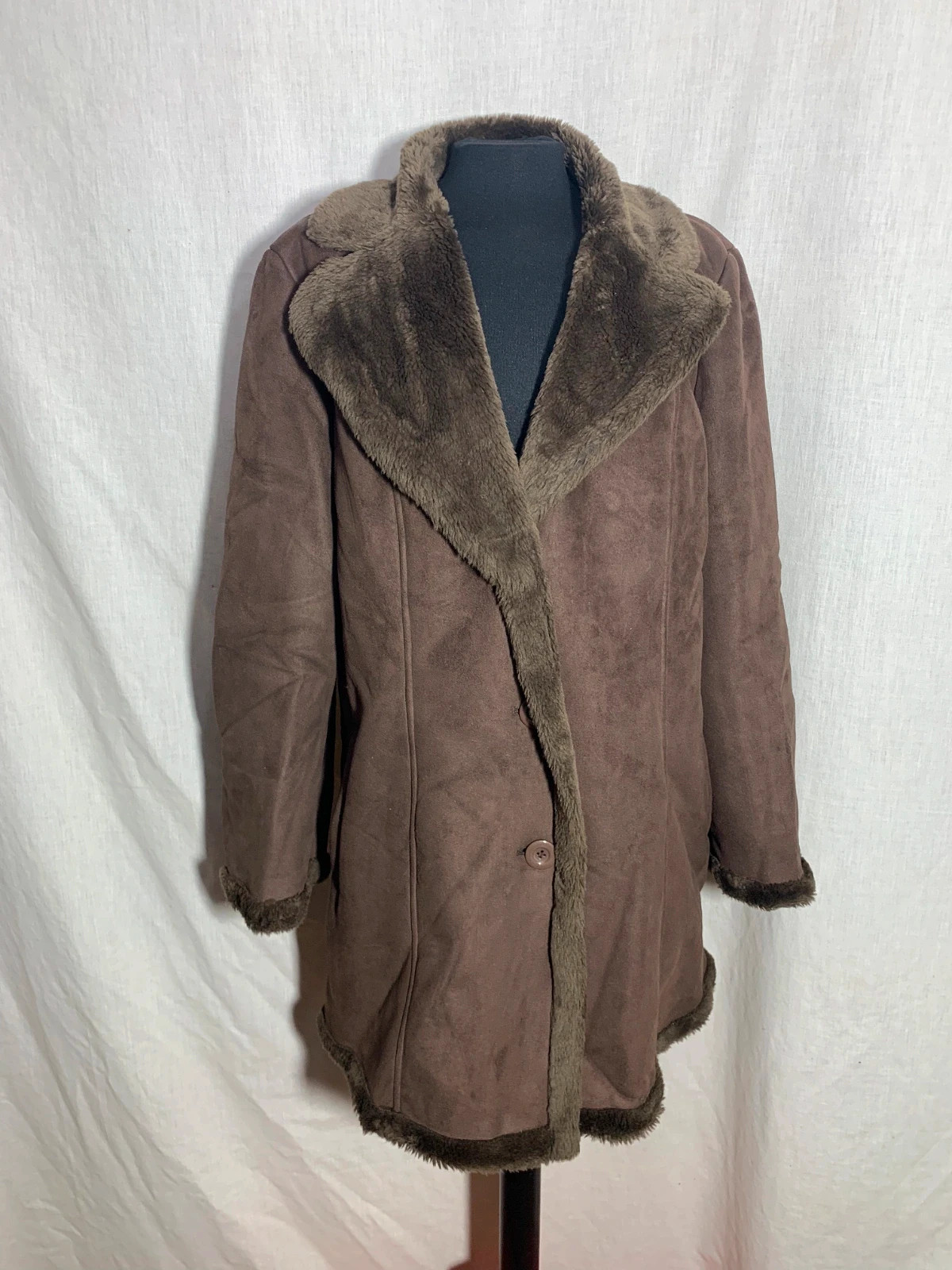 Abrigo de Antelina y Pelo | Faux Suede Coat | Punto Roma