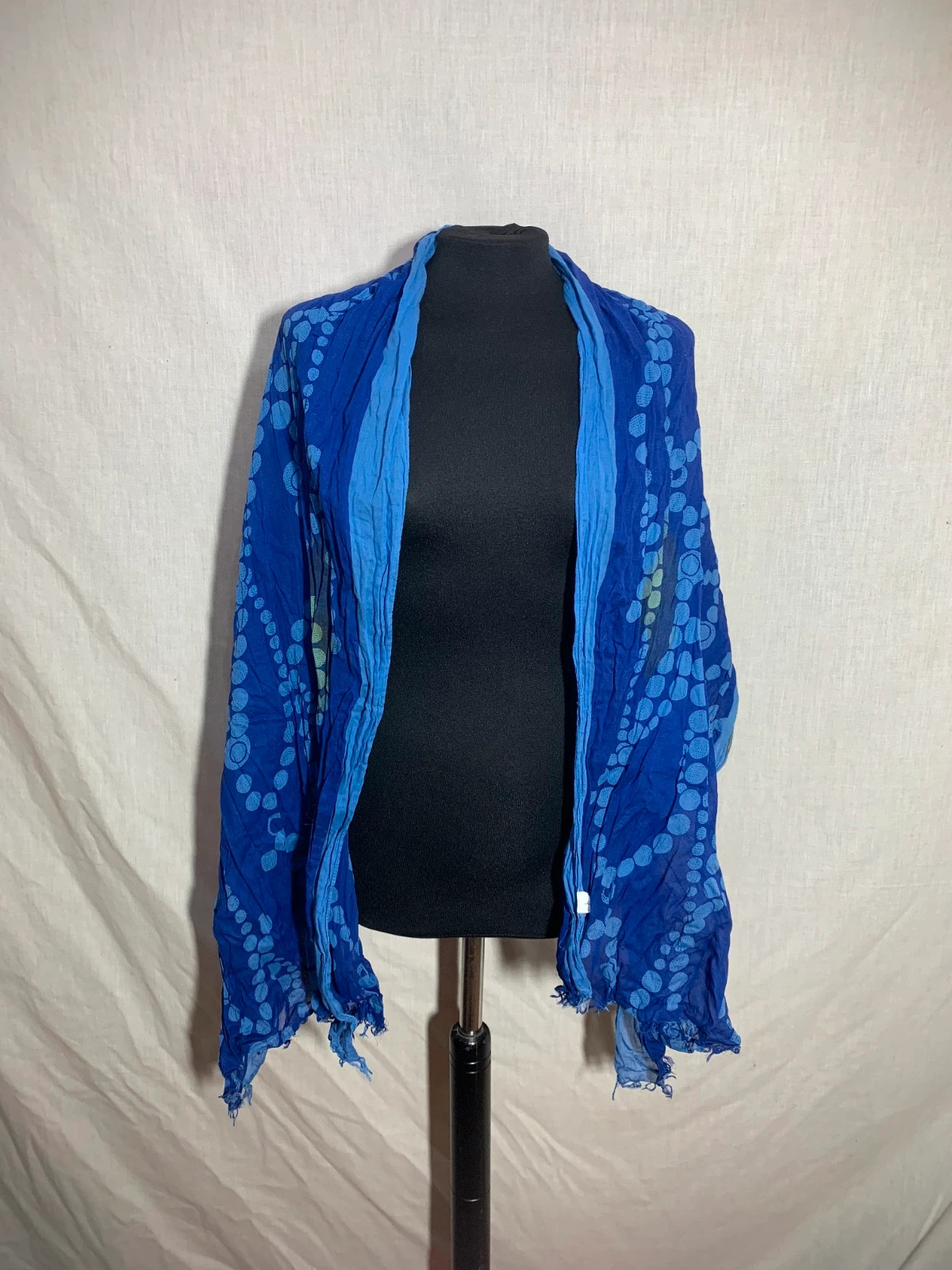 Pañuelo Fular Azul Estampado | Blue Printed Scarf Shawl