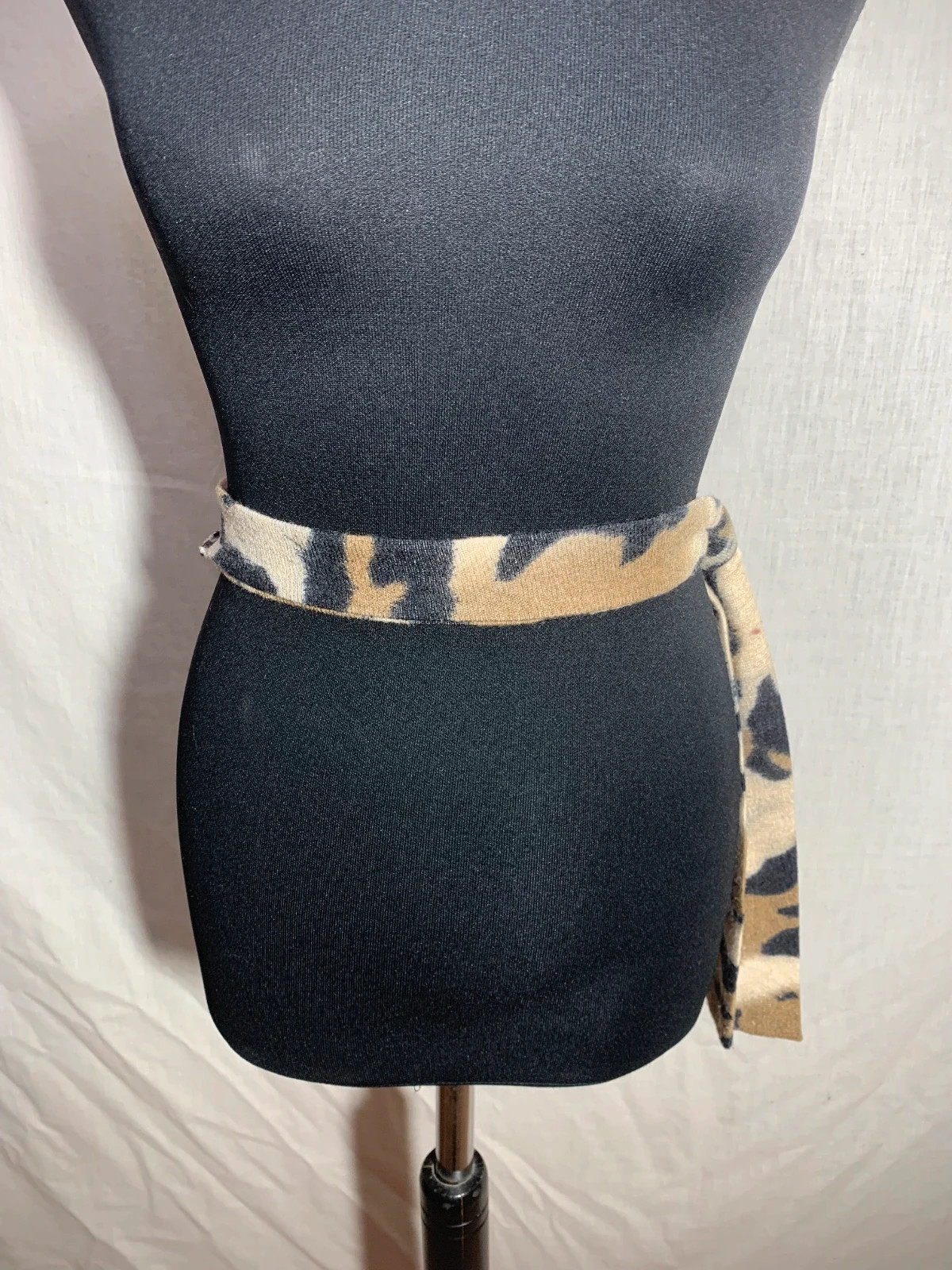Cinturón de tela animal print | Animal print fabric belt