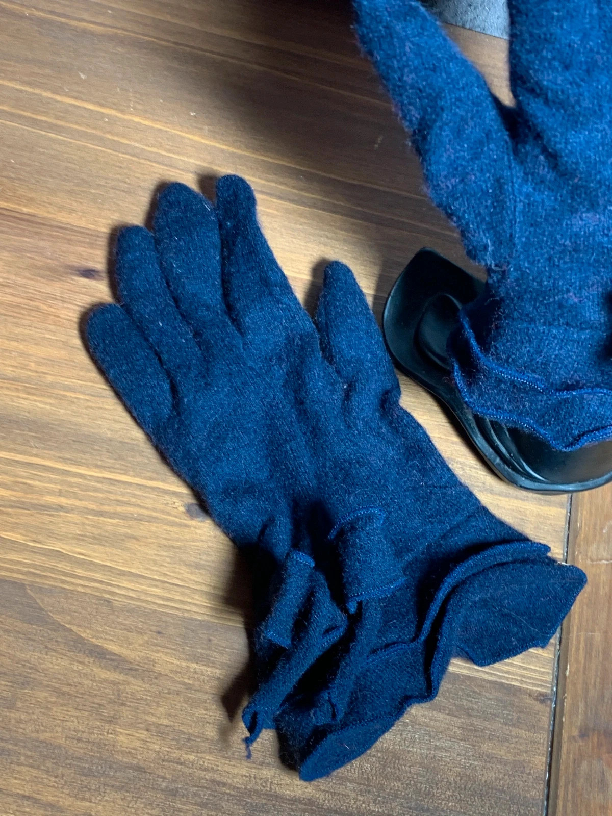 Guantes de punto azul marino con lazo | Navy blue knit gloves with bow | STCN Santacana Madrid – taille Taille unique 3