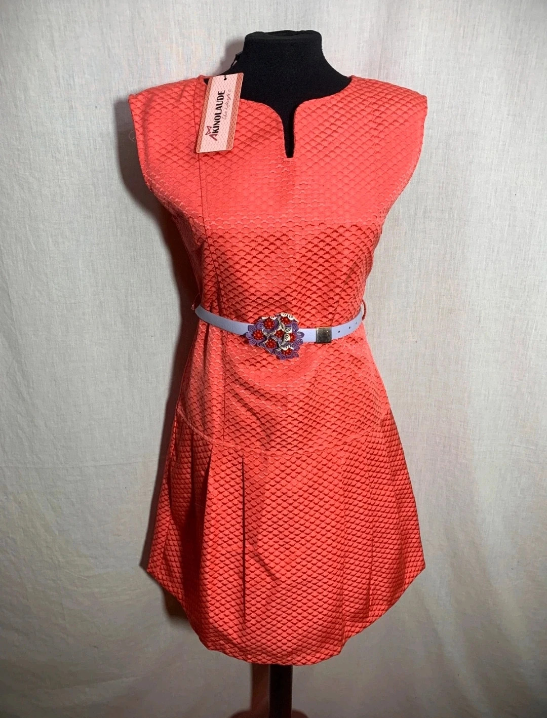 Coral Cut-Out Sleeveless Dress | Vestido Corto Coral Calado | Akino Laude