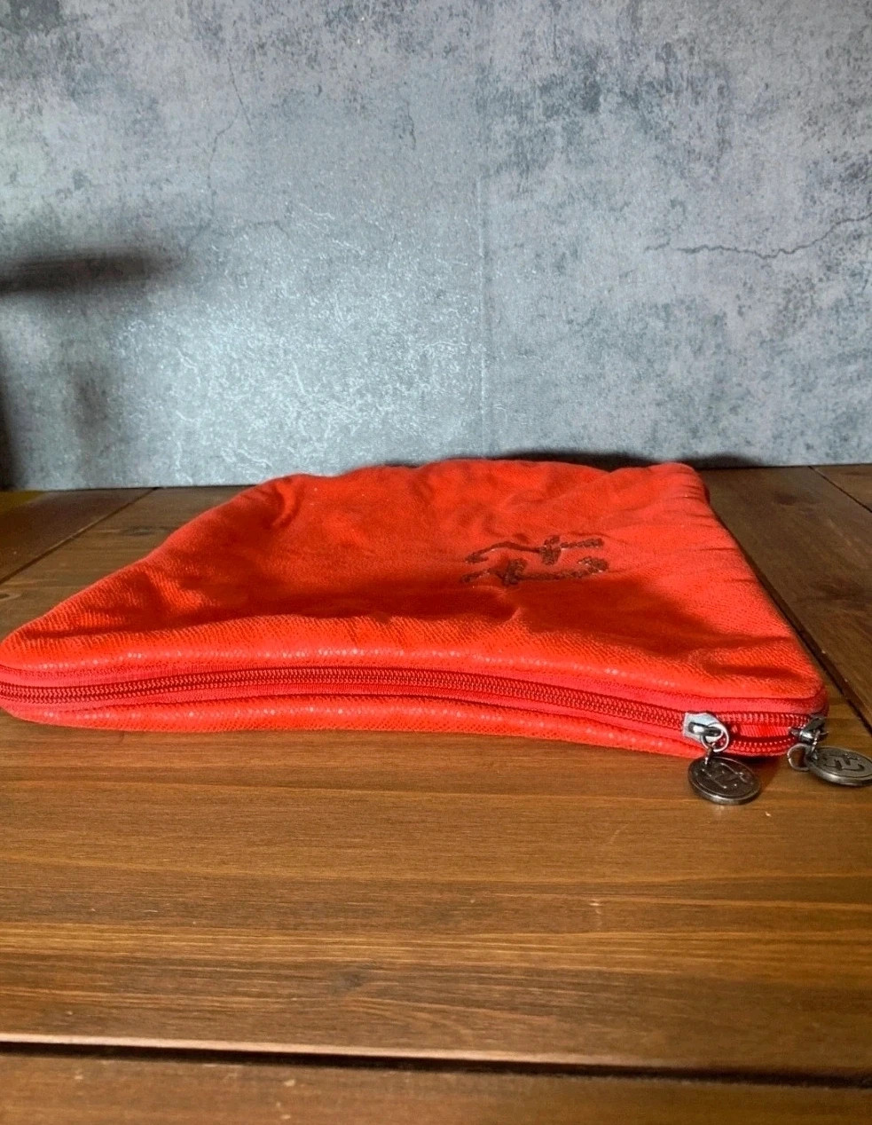 Neceser rojo con cierre de cremallera | Red Toiletry Bag with Zipper Closure | Tantra – Tantra 3
