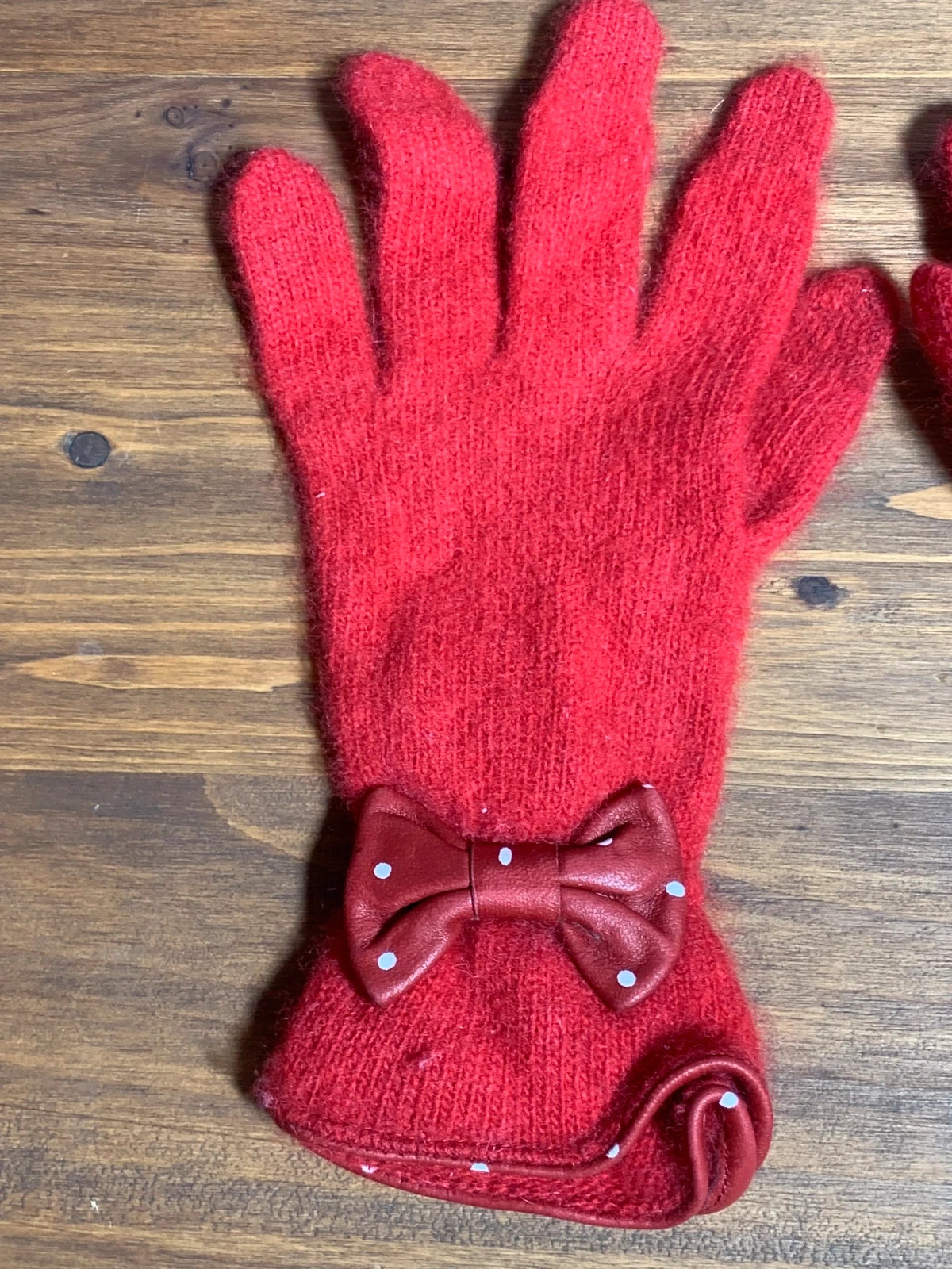 Guantes de lana rojos con lazo | Red wool gloves with bow | STCN Santacana Madrid – taille Taille unique 3