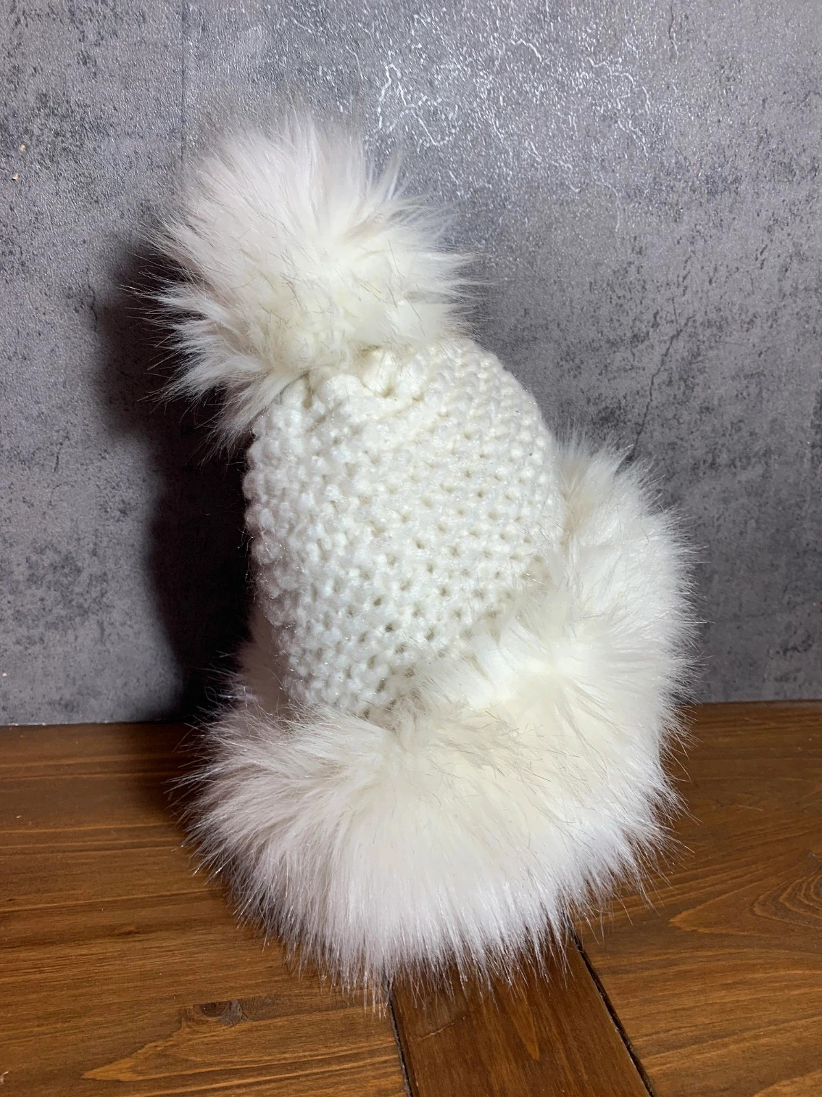 Gorro de punto blanco con pelo | White knit hat with faux fur – taille Taille unique 2