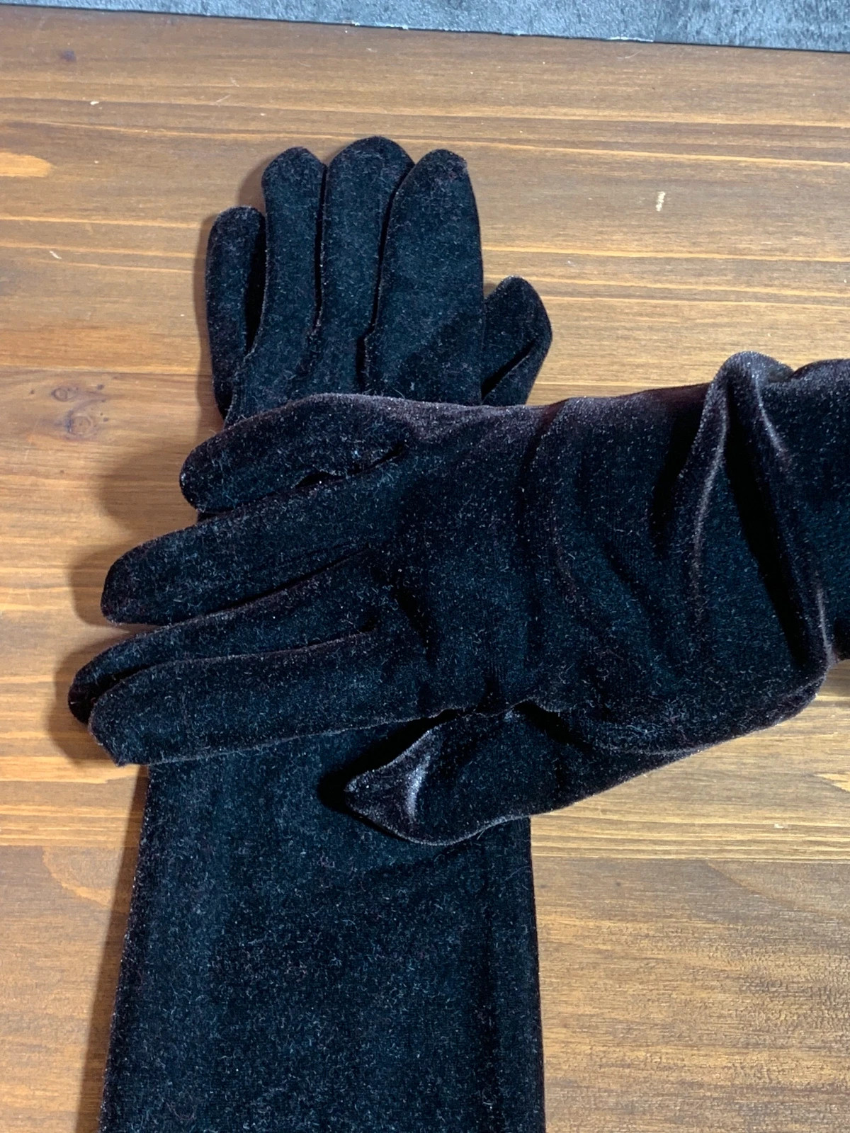 Guantes largos de terciopelo marrón oscuro | Dark brown velvet long gloves | Vicent Padrier – taille Taille unique 5
