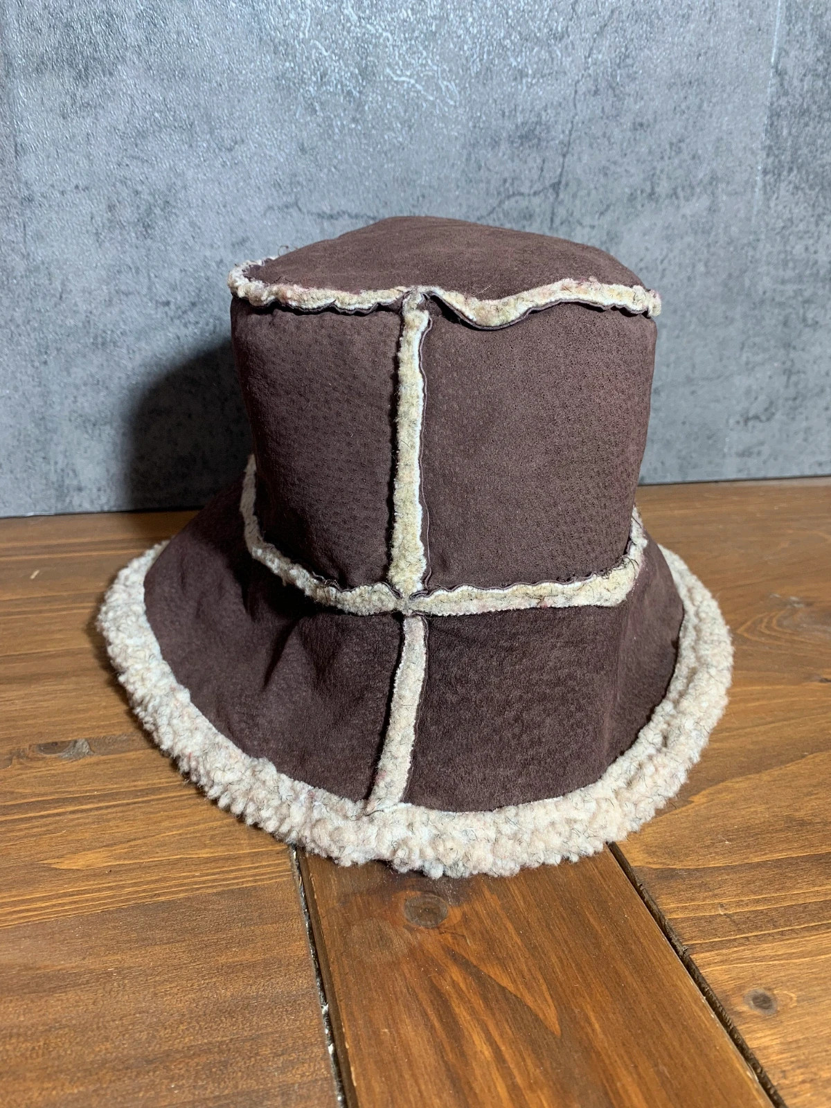 Gorro bombín marrón con detalles beige | Brown bowler hat with beige details | Local – taille Taille unique 2